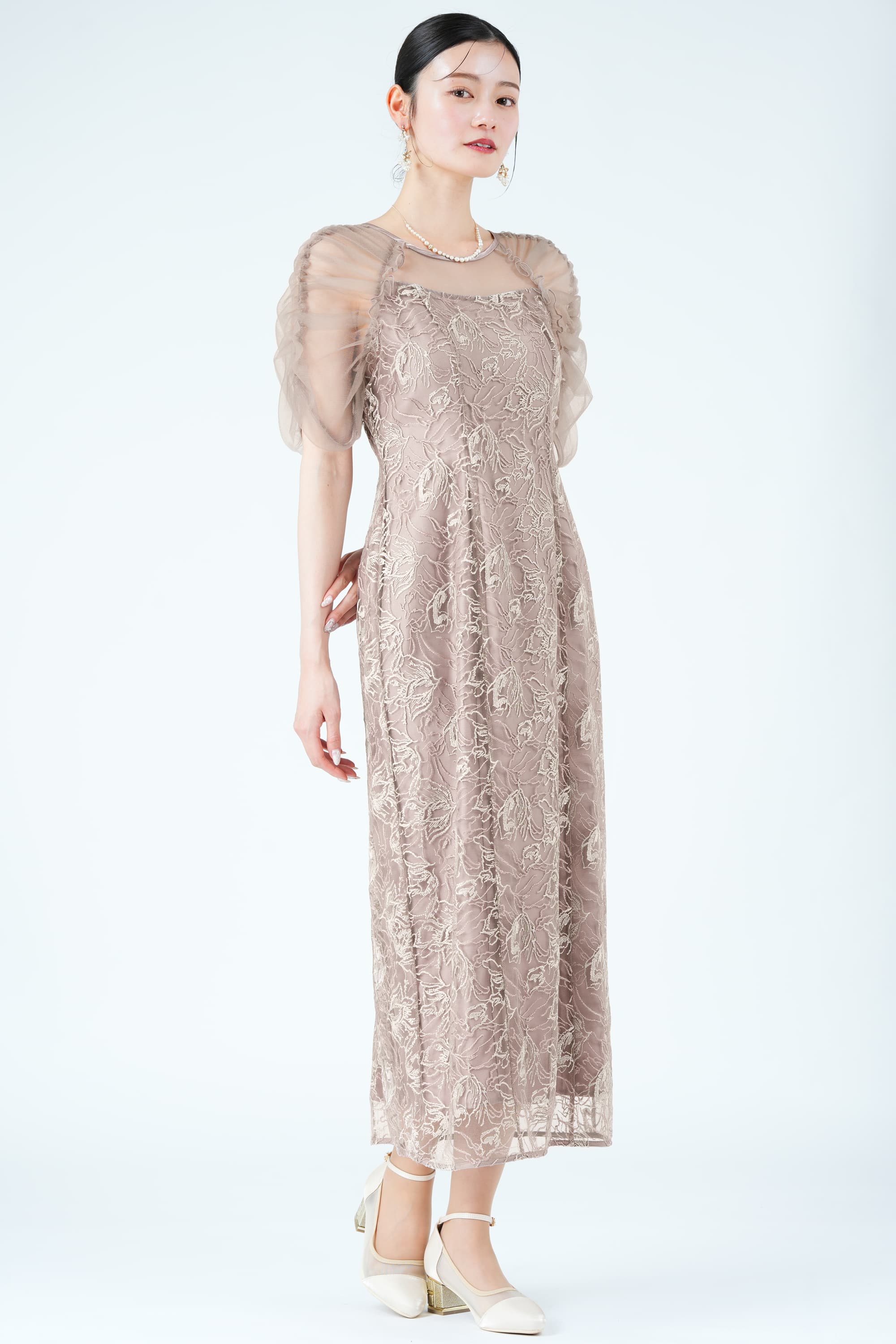 フラワー刺繍パフスリーブピンクベージュドレス