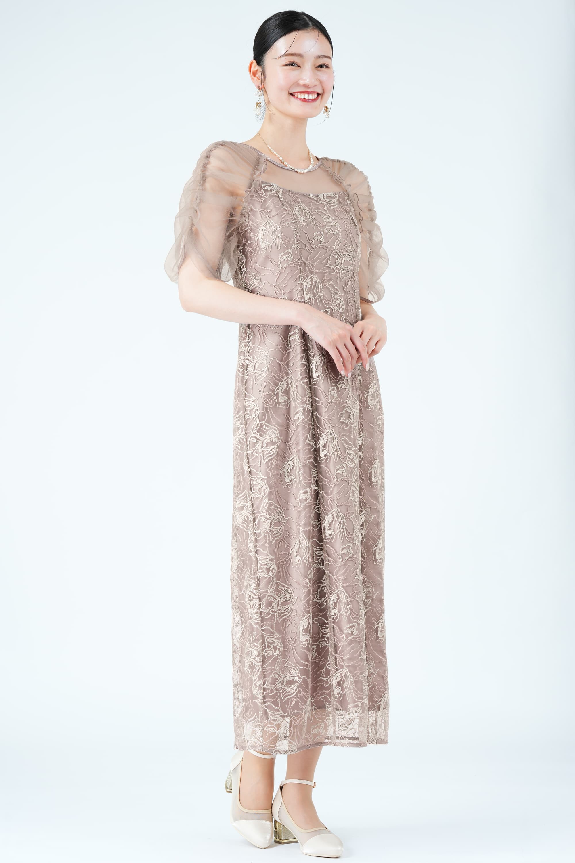 フラワー刺繍パフスリーブピンクベージュドレス