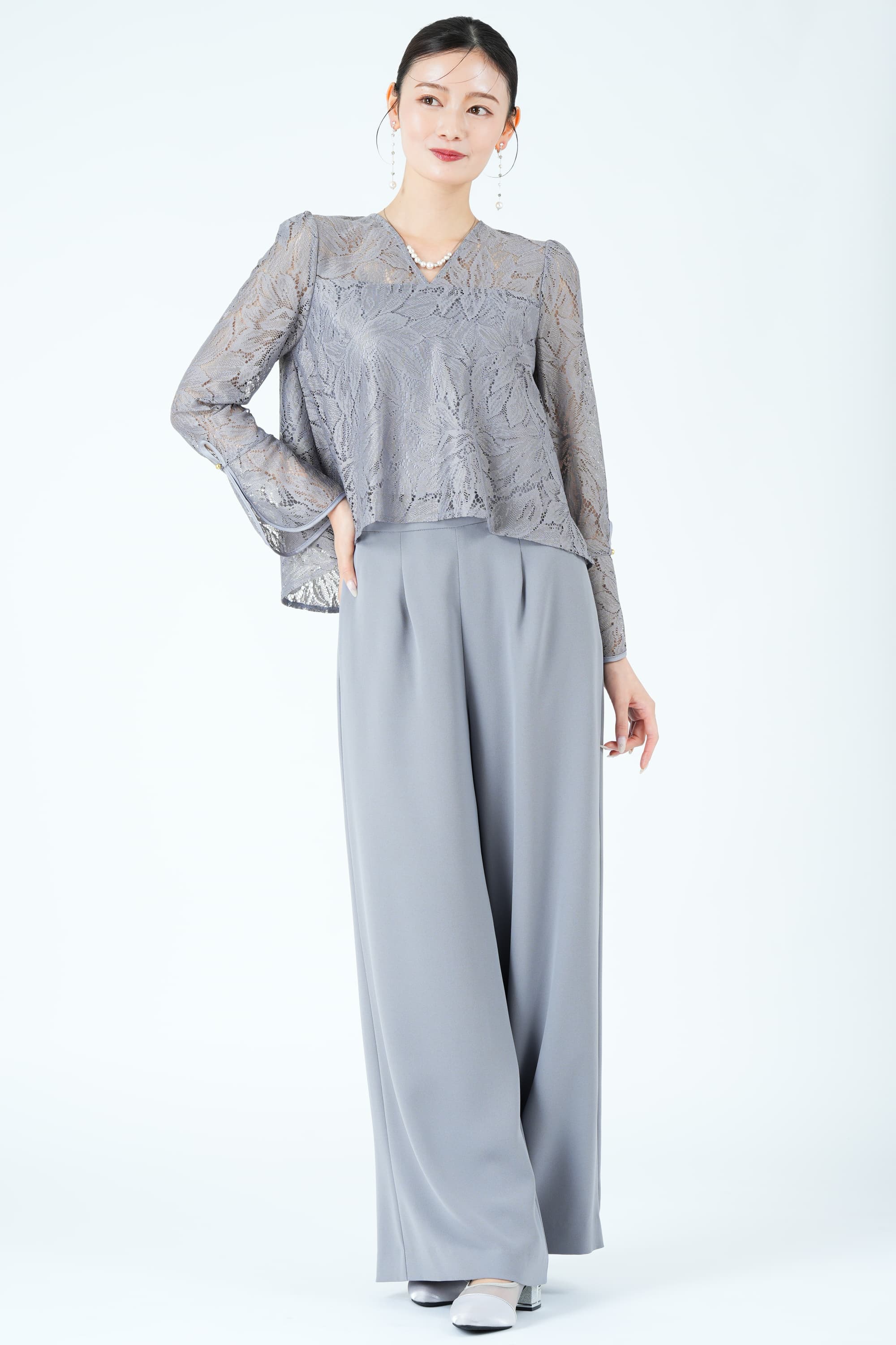 リーフ柄レース×ワイドくすみブルーパンツドレス