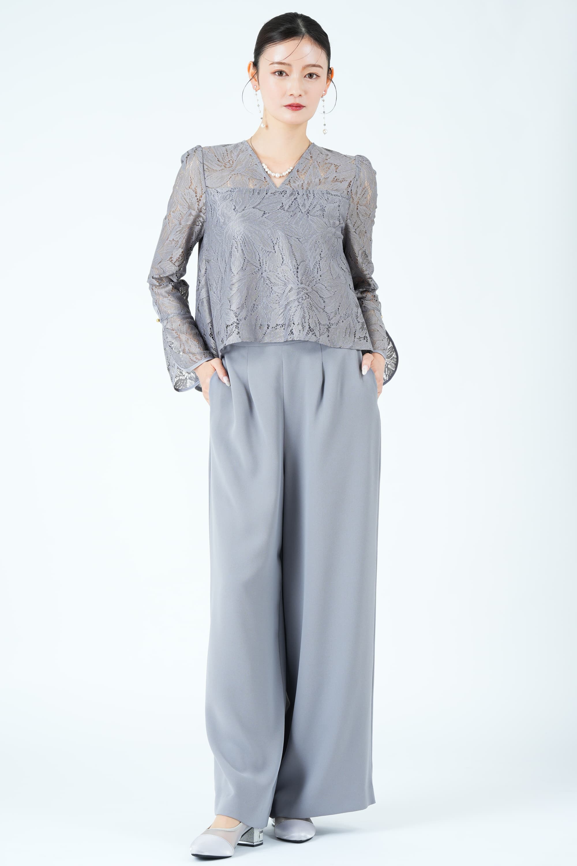 リーフ柄レース×ワイドくすみブルーパンツドレス