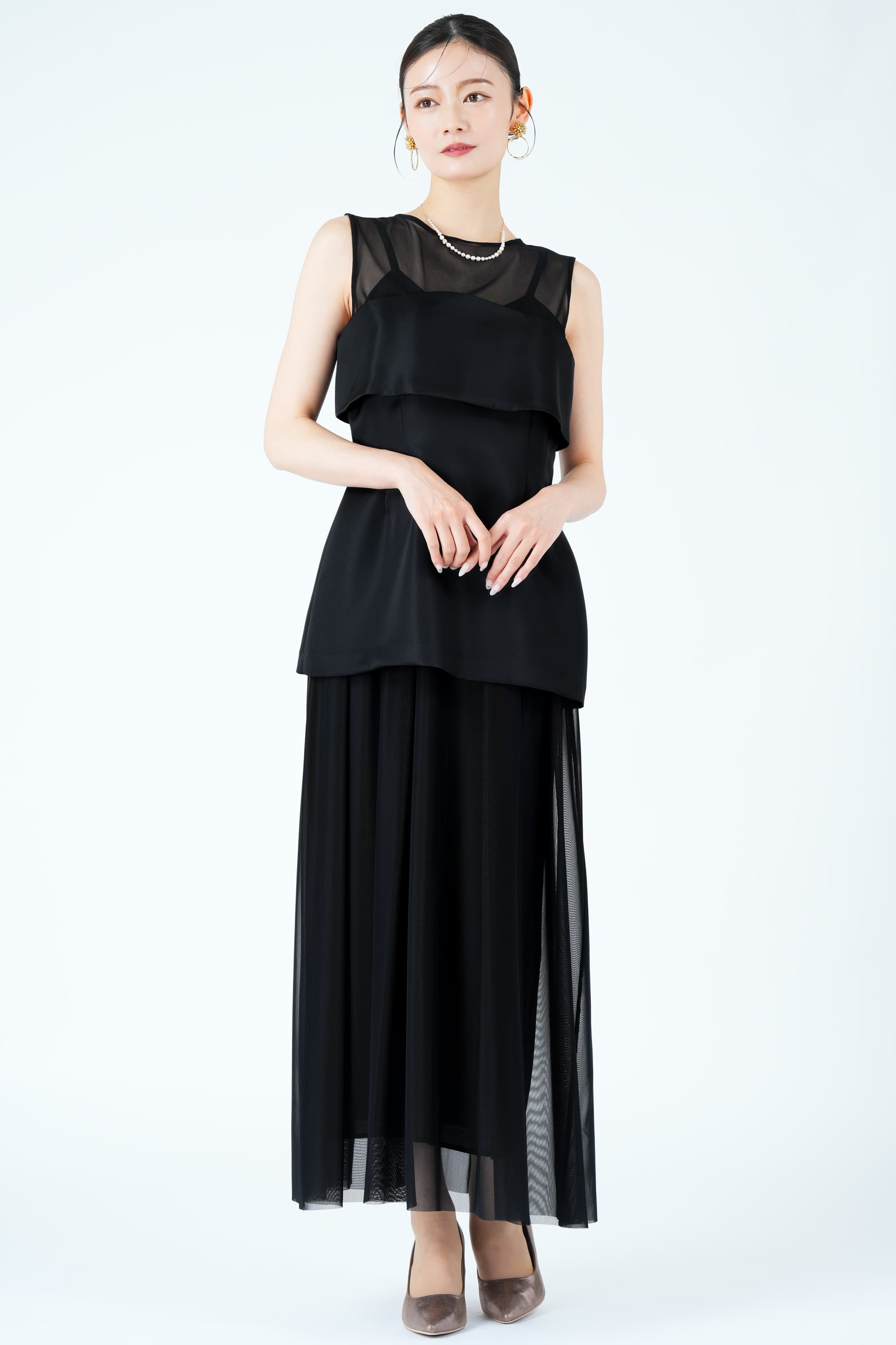 コルセット風レイヤードブラックドレス