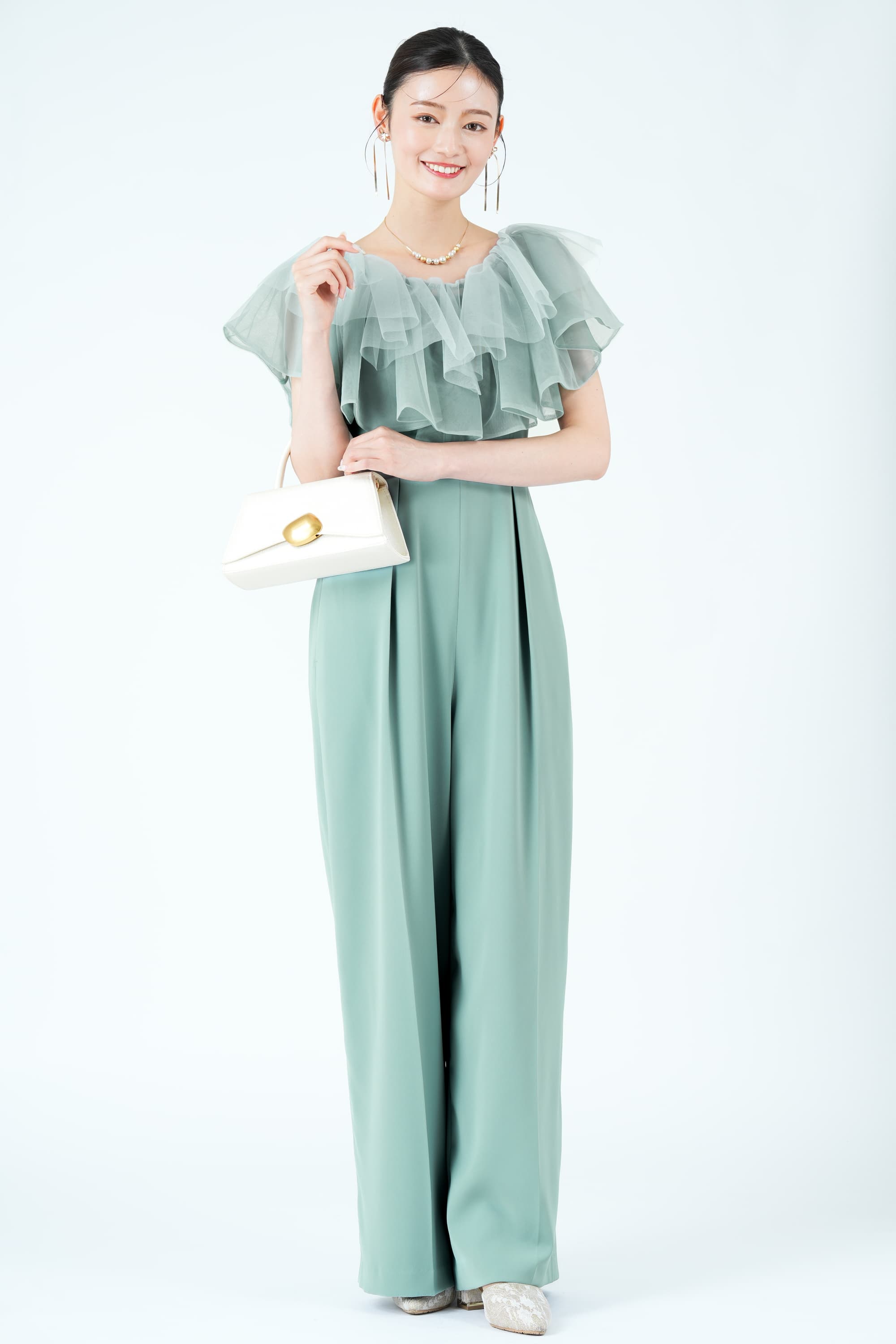 上品レースチャンキーヒールピンクベージュパンプス