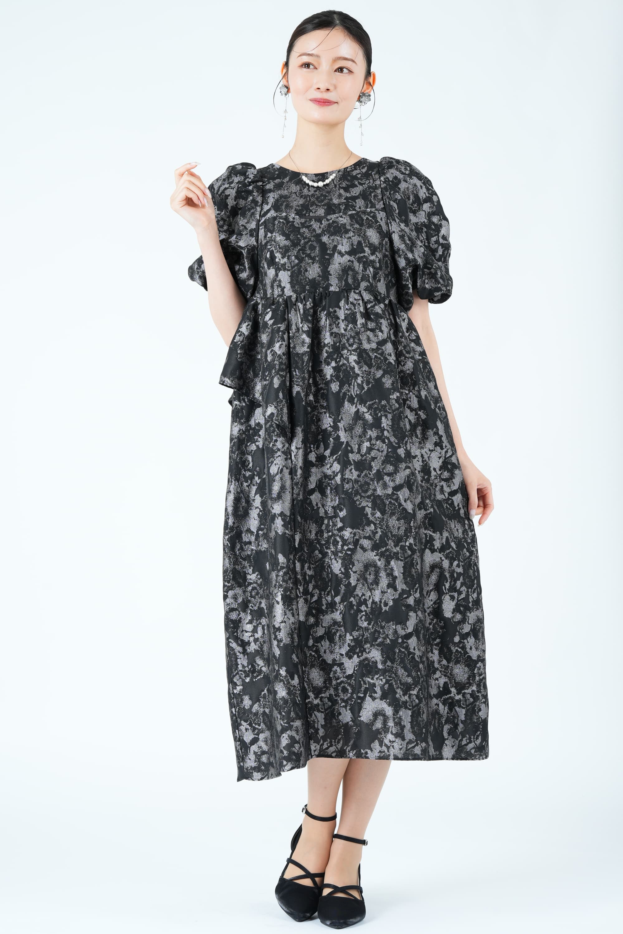 バブルスリーブ光沢ジャガードブラック×グレードレス