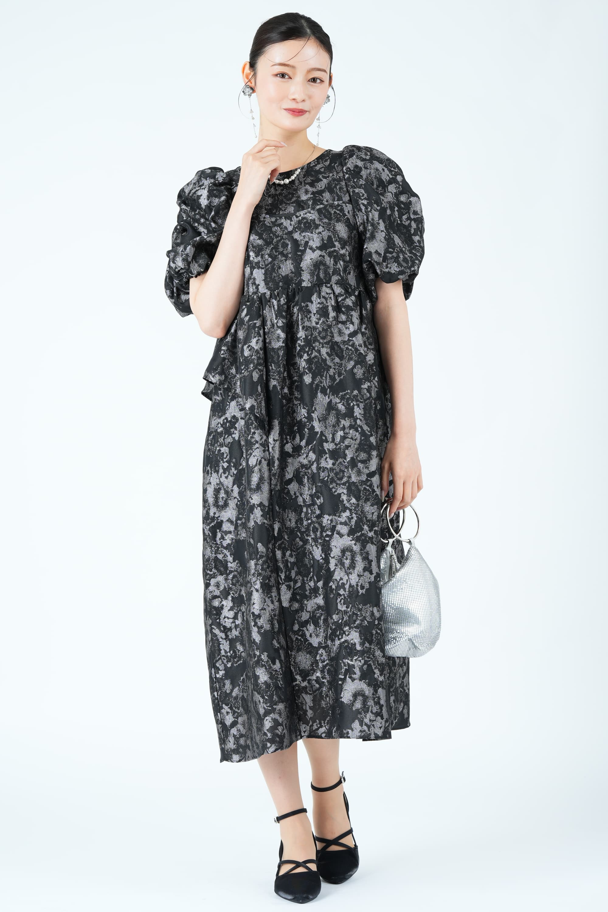 ANDRESD バブルスリーブ光沢ジャガードブラック×グレードレス (M) を