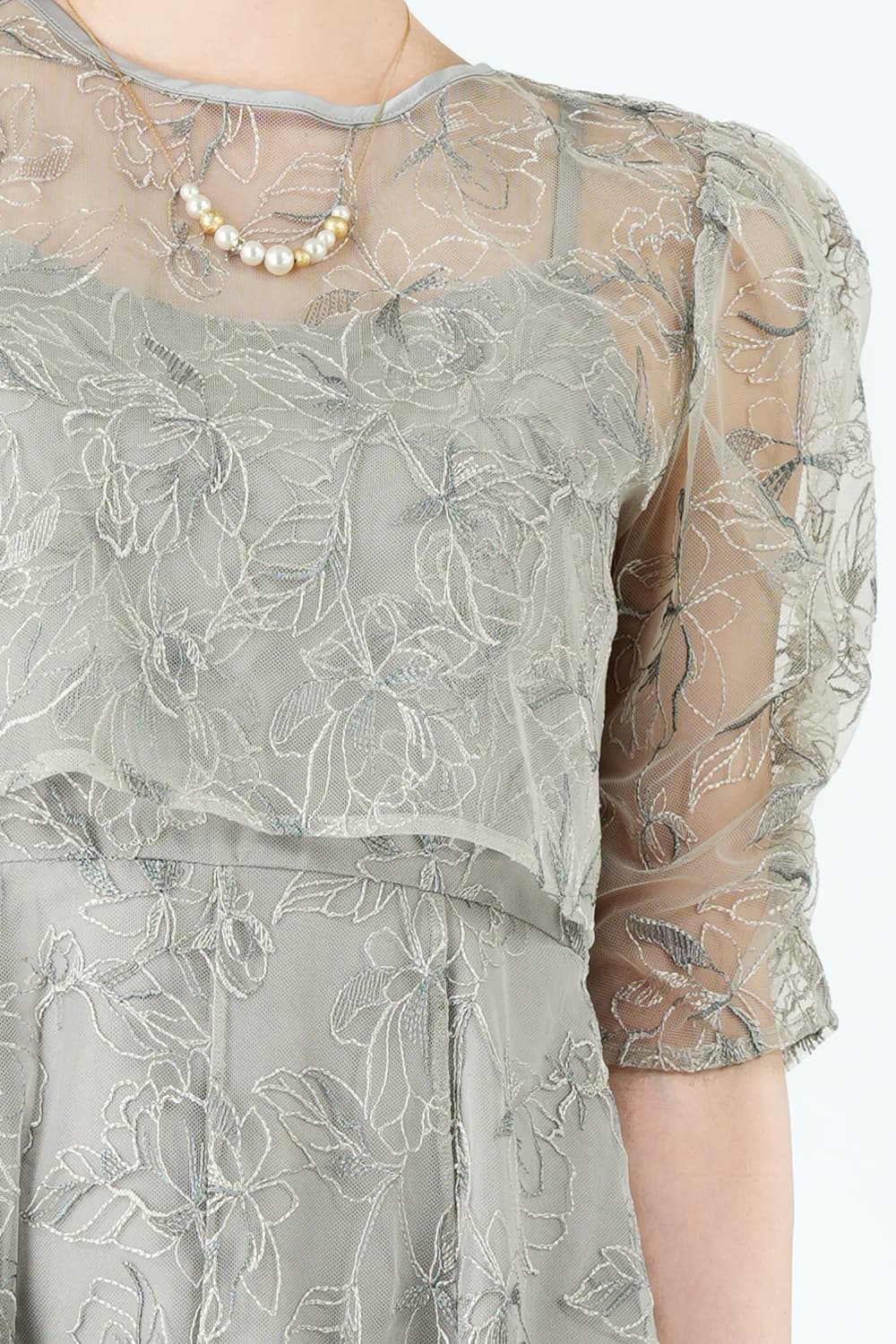 レイヤードフローラル刺繍くすみグリーンドレス