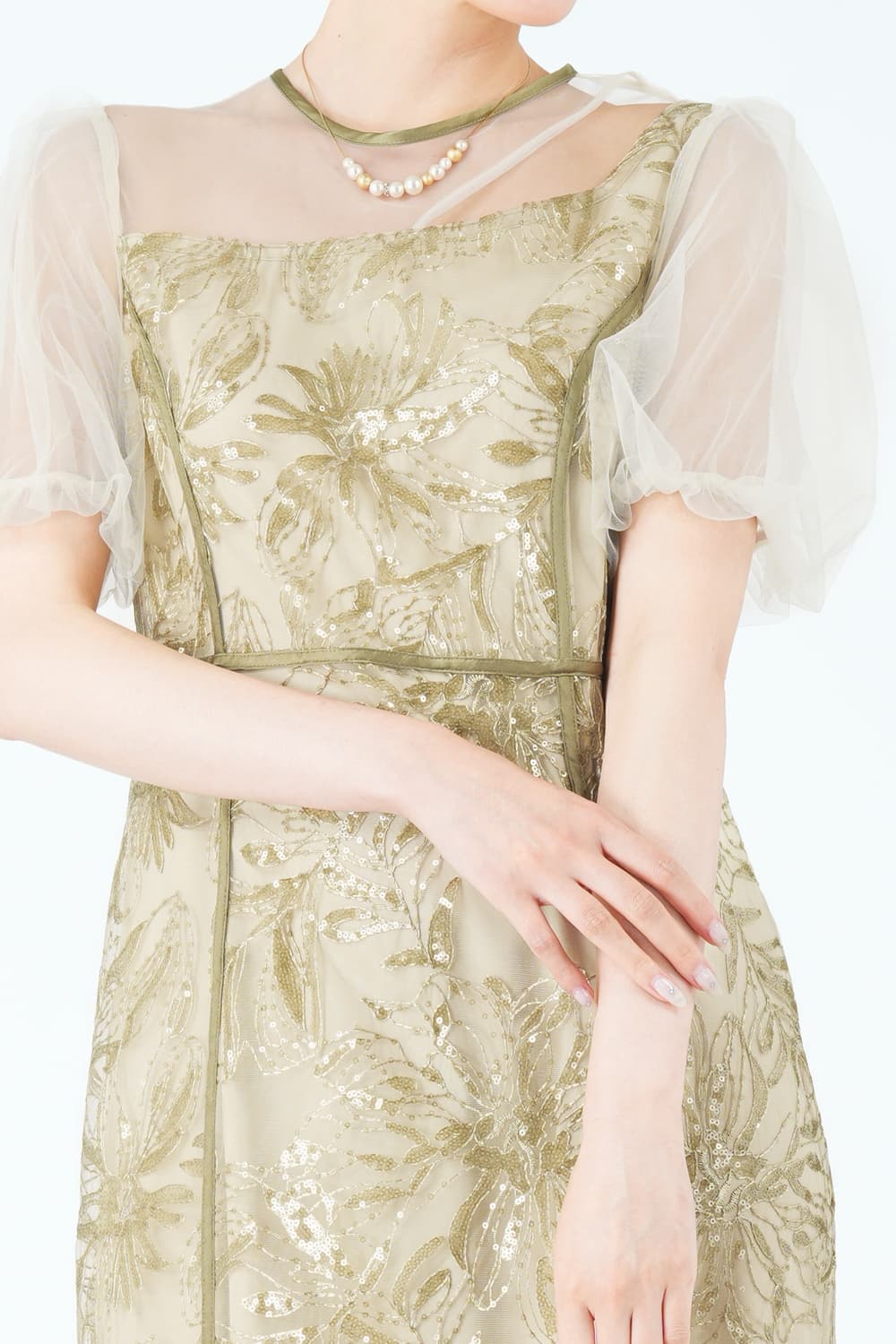 アシンメトリーカット花刺繍グリーンドレス