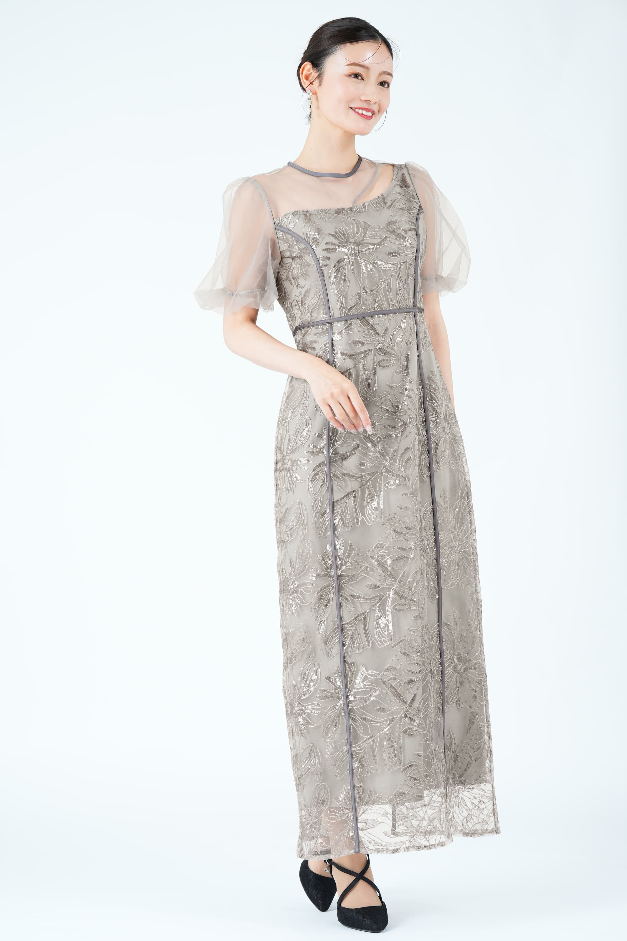 アシンメトリーカット花刺繍グレードレス