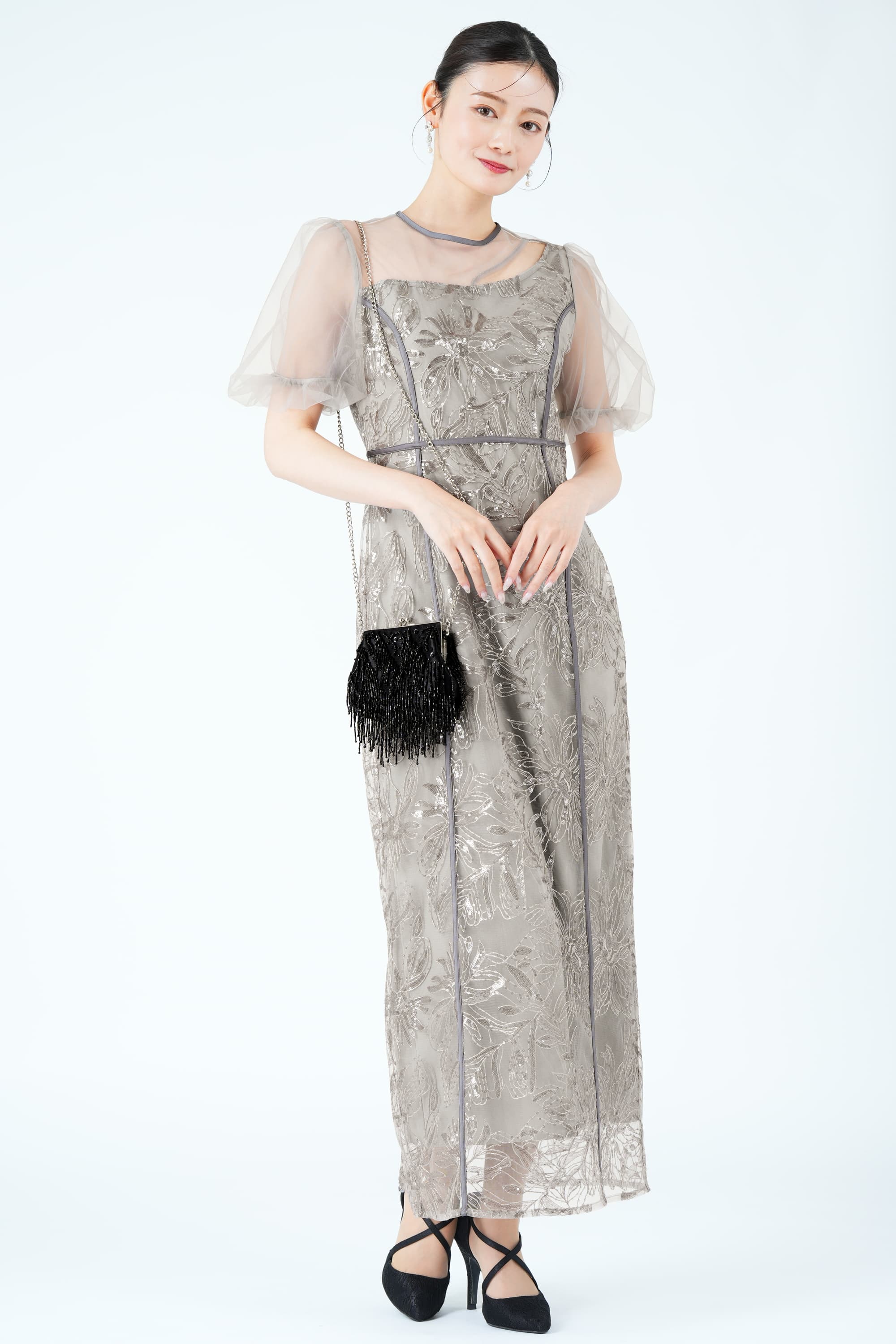 アシンメトリーカット花刺繍グレードレス