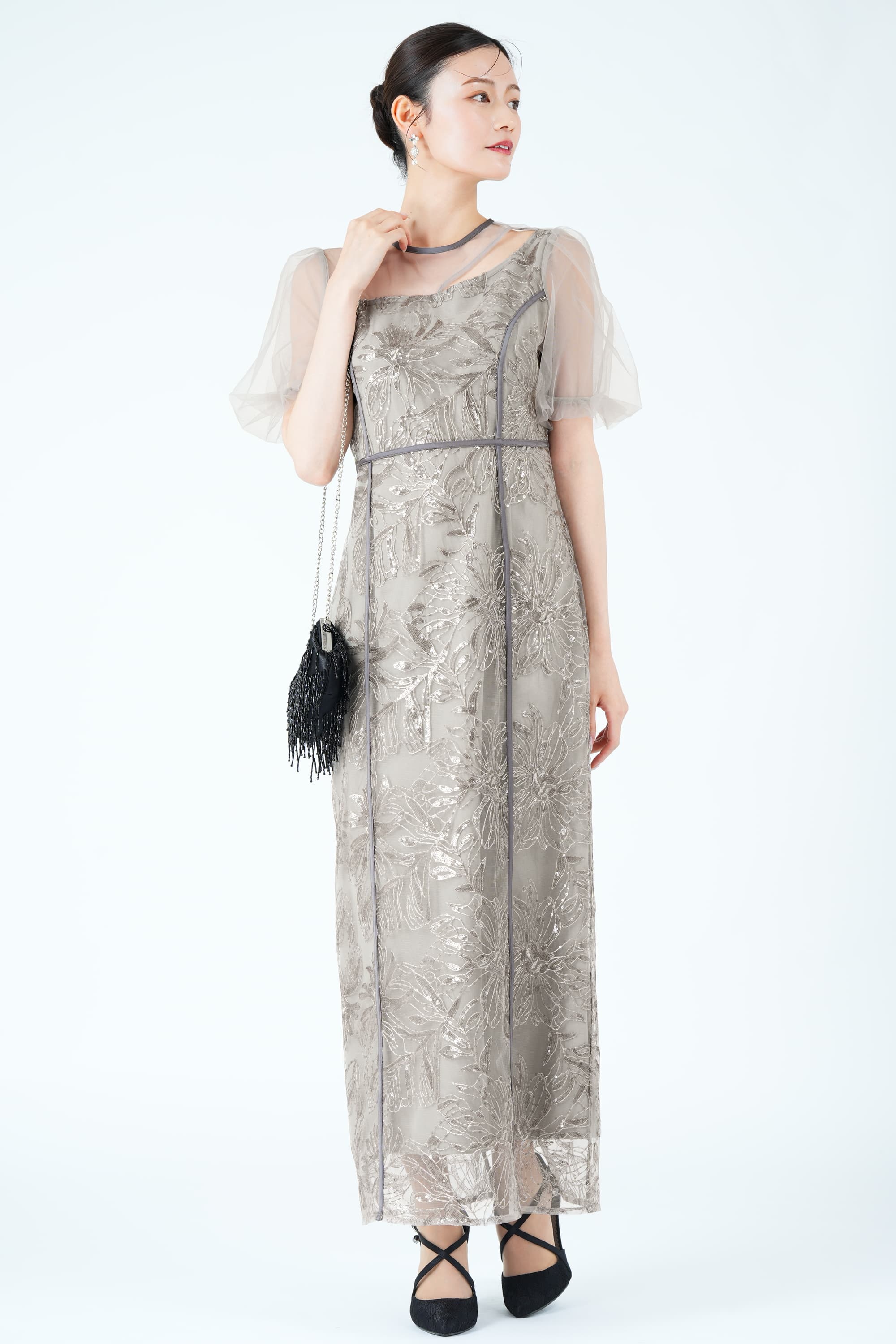 アシンメトリーカット花刺繍グレードレス