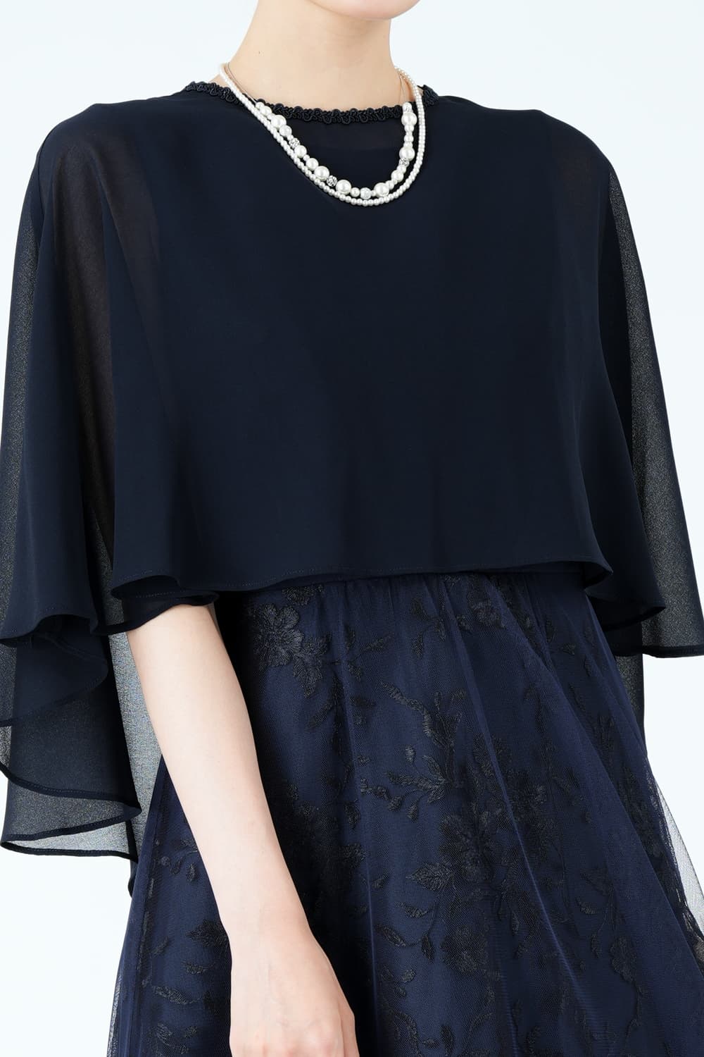 エレガント刺繍ケープネイビードレス