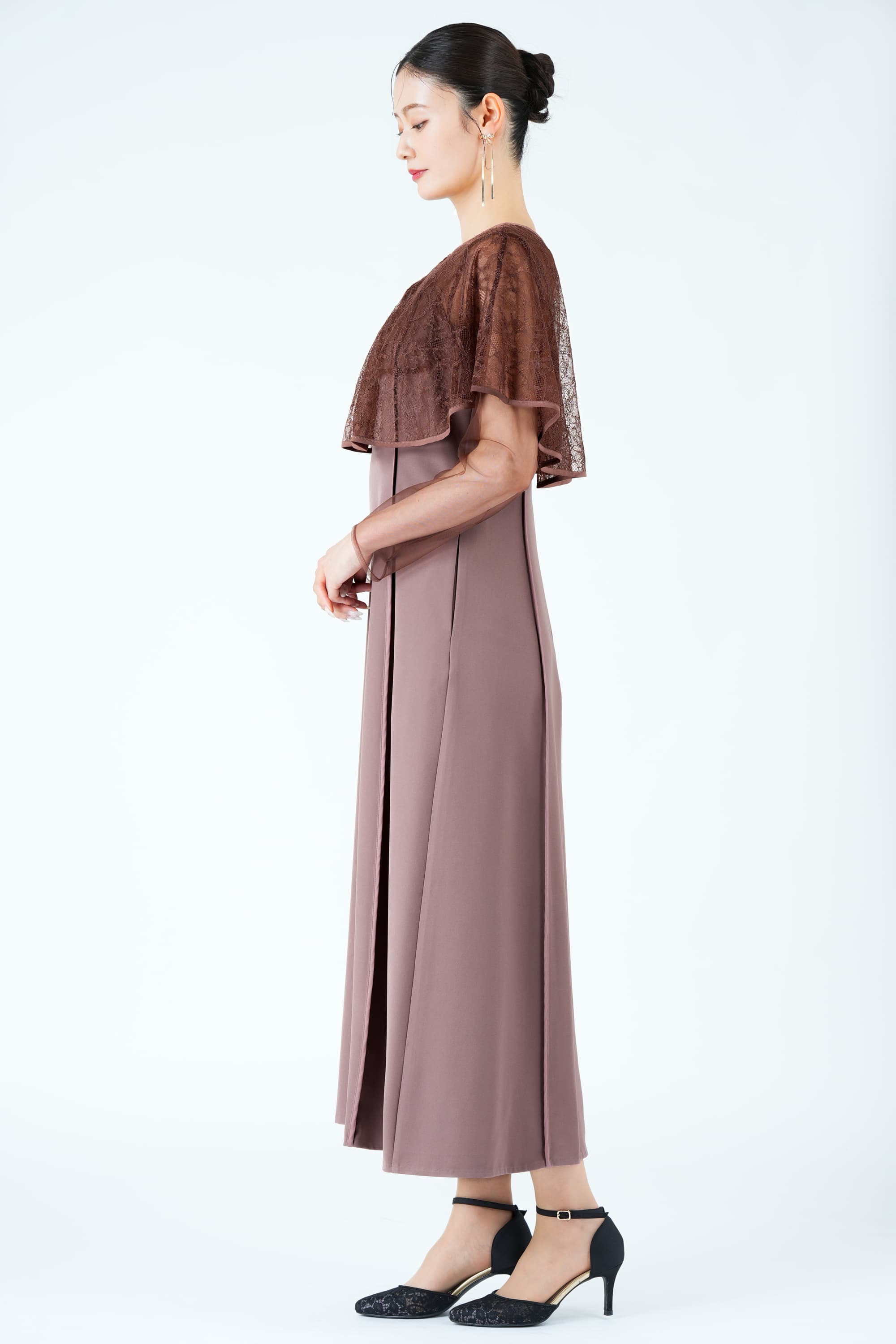 ケープ風ボレロレイヤードピンクドレス