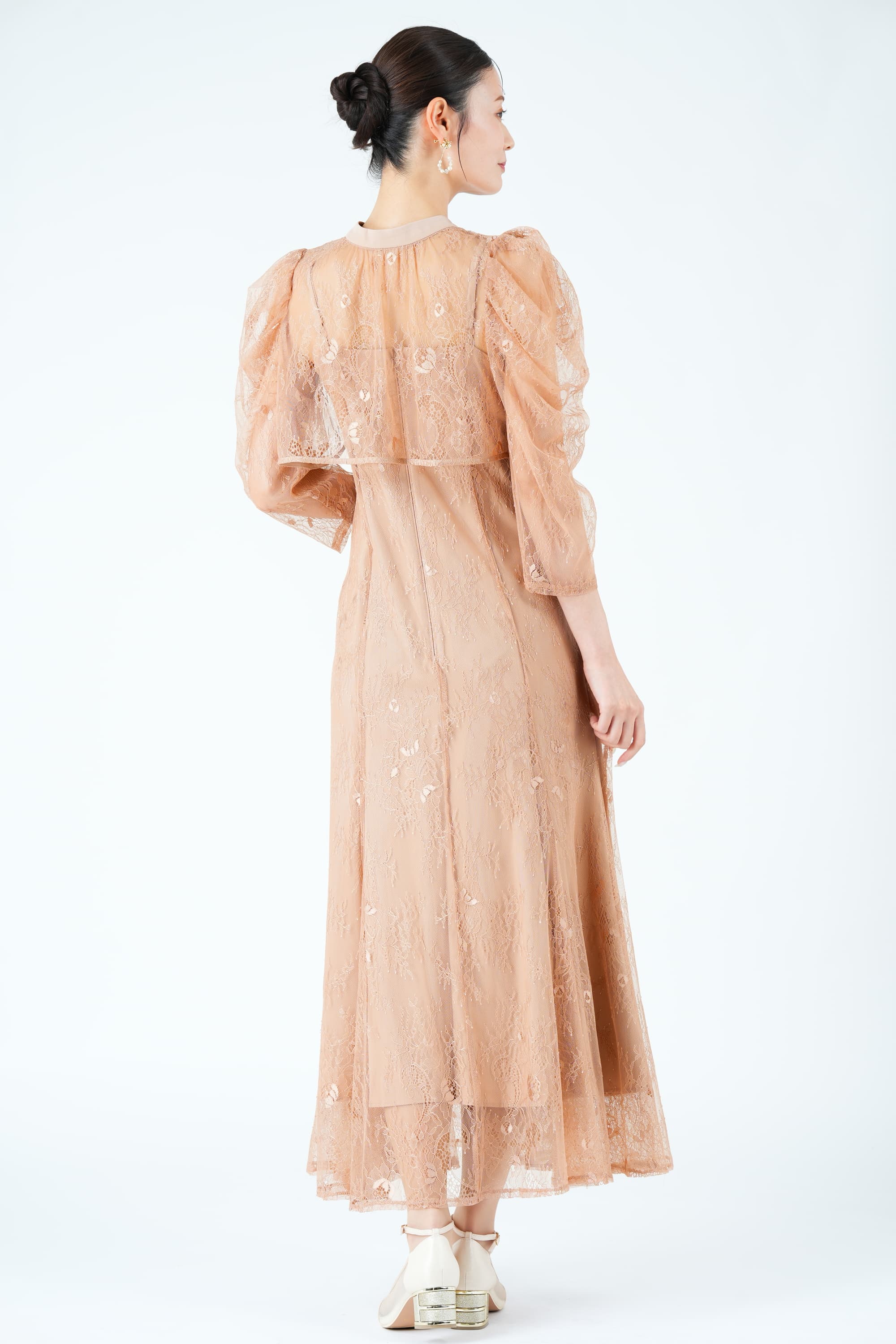 ボレロレイヤード総レースコーラルドレス
