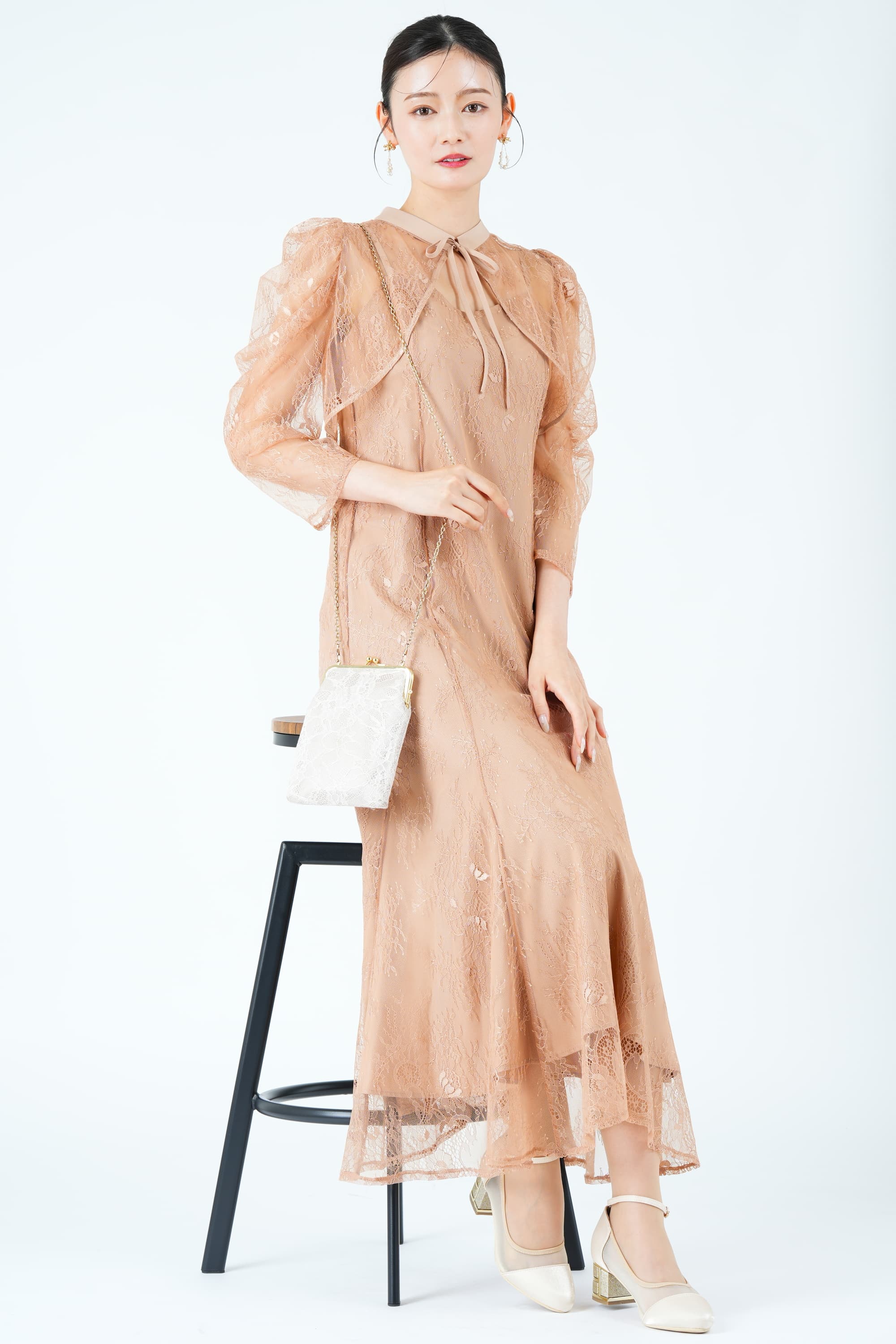 ボレロレイヤード総レースコーラルドレス