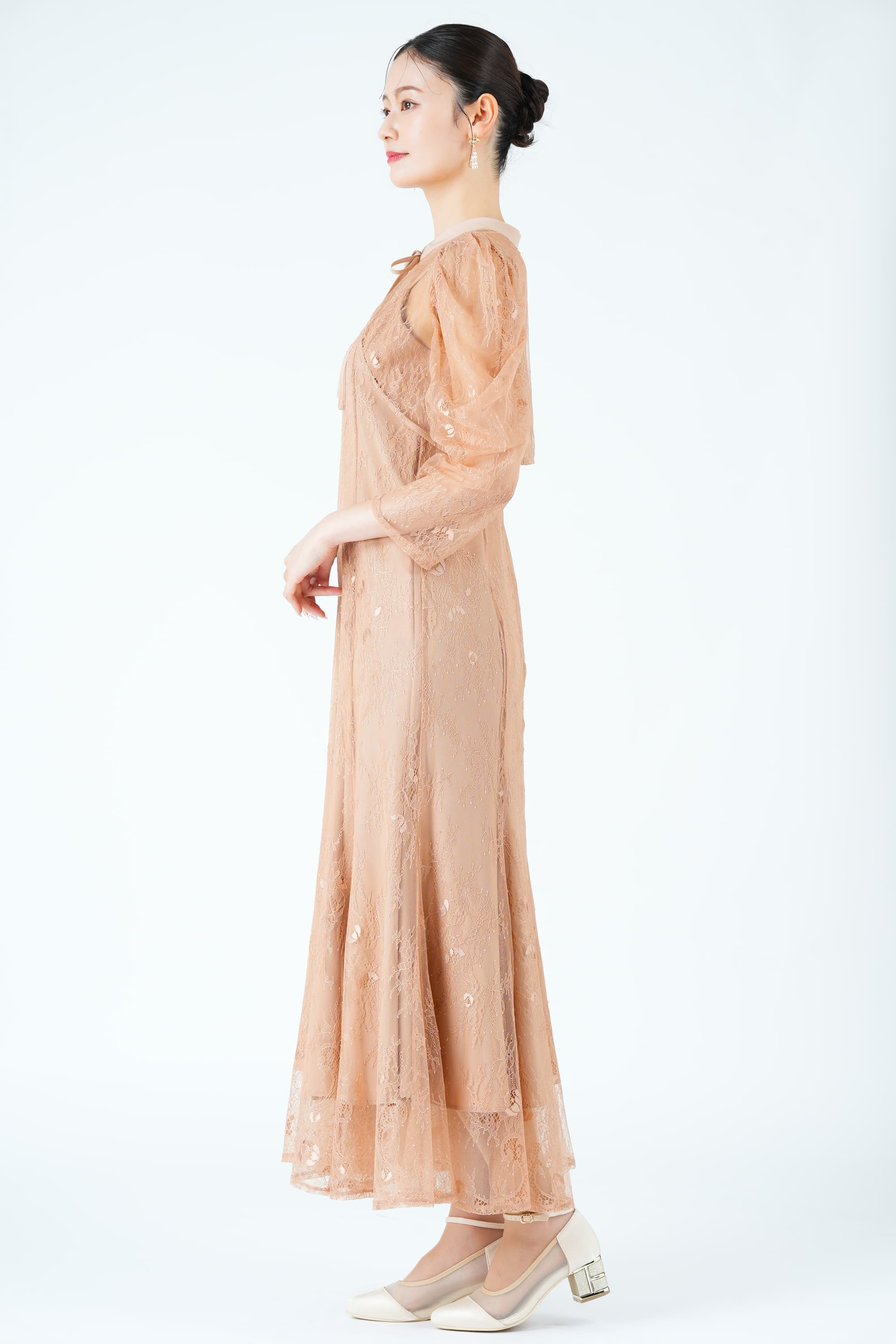 ボレロレイヤード総レースコーラルドレス