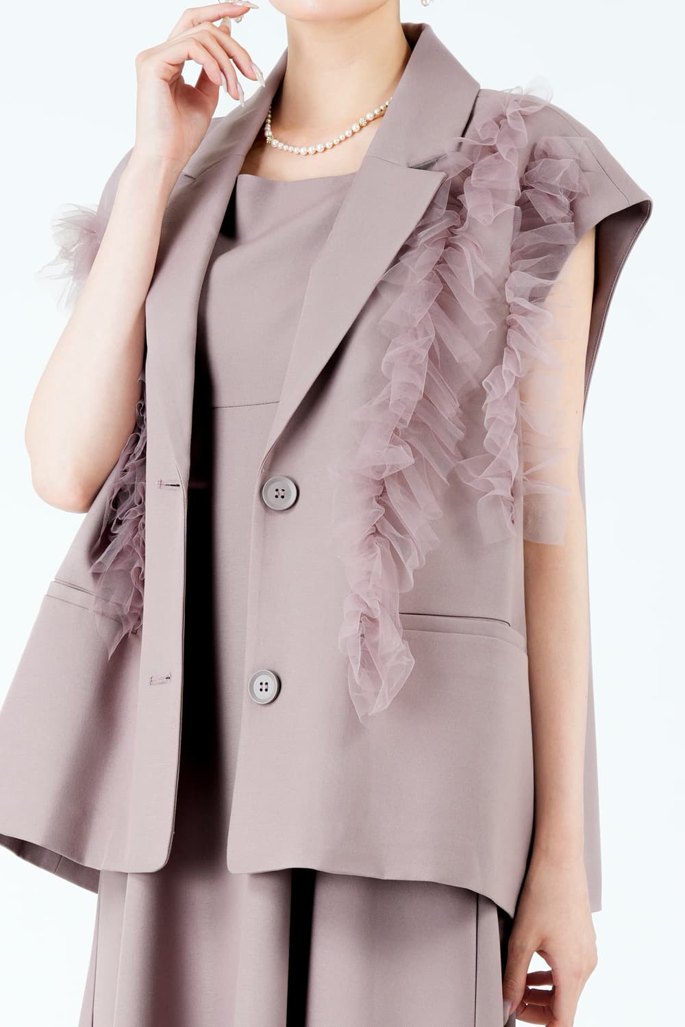 チュールフリルジレ付きくすみピンクドレス