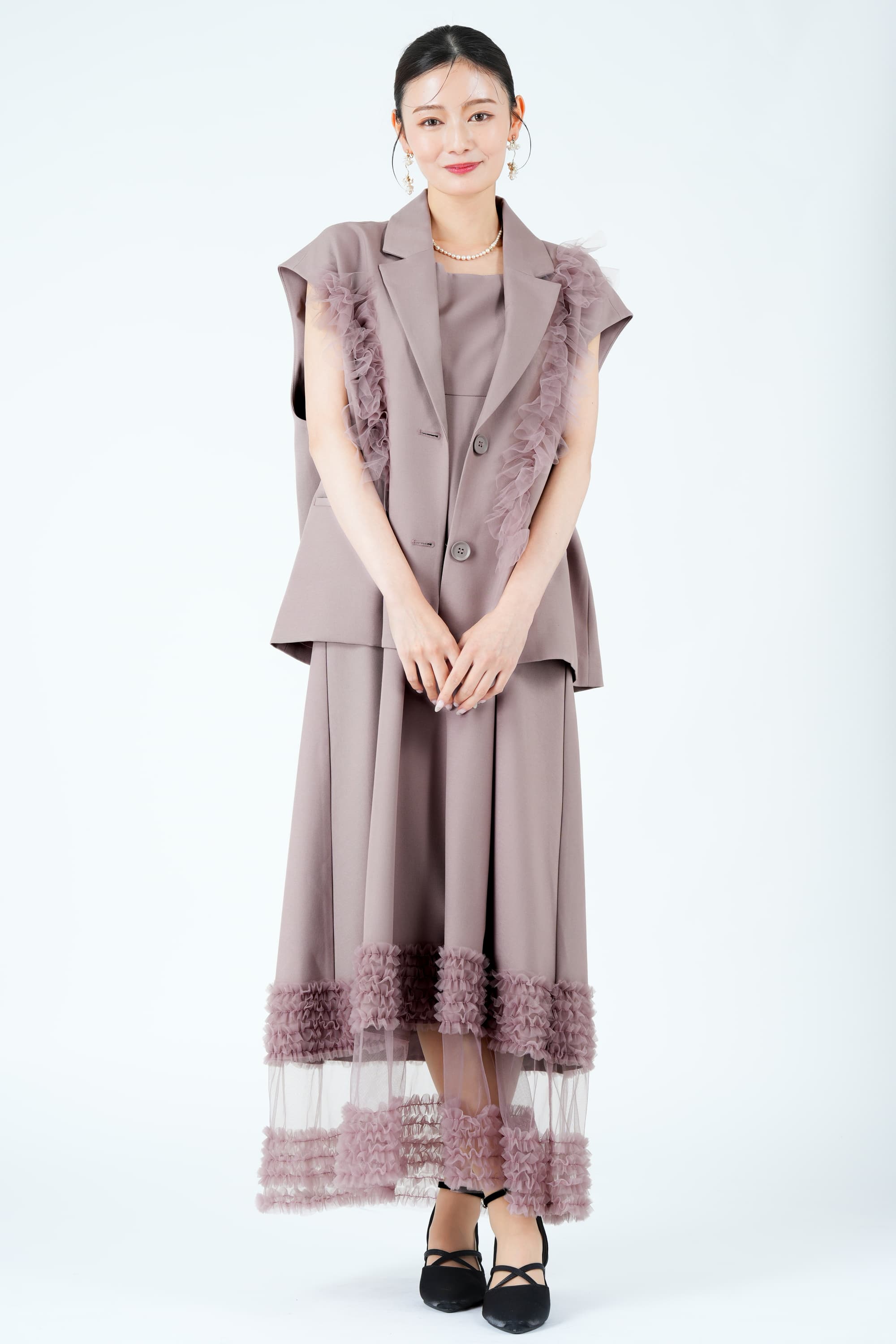 チュールフリルジレ付きくすみピンクドレス