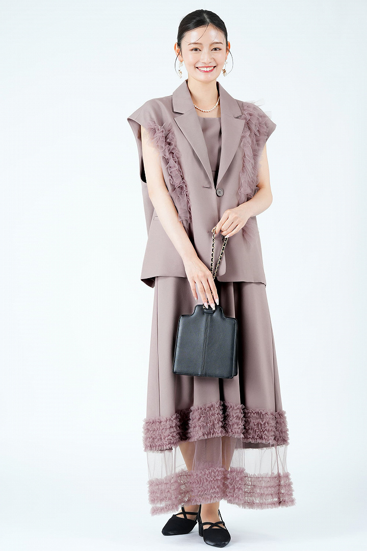 サテン調チャンキーヒールブラックパンプス