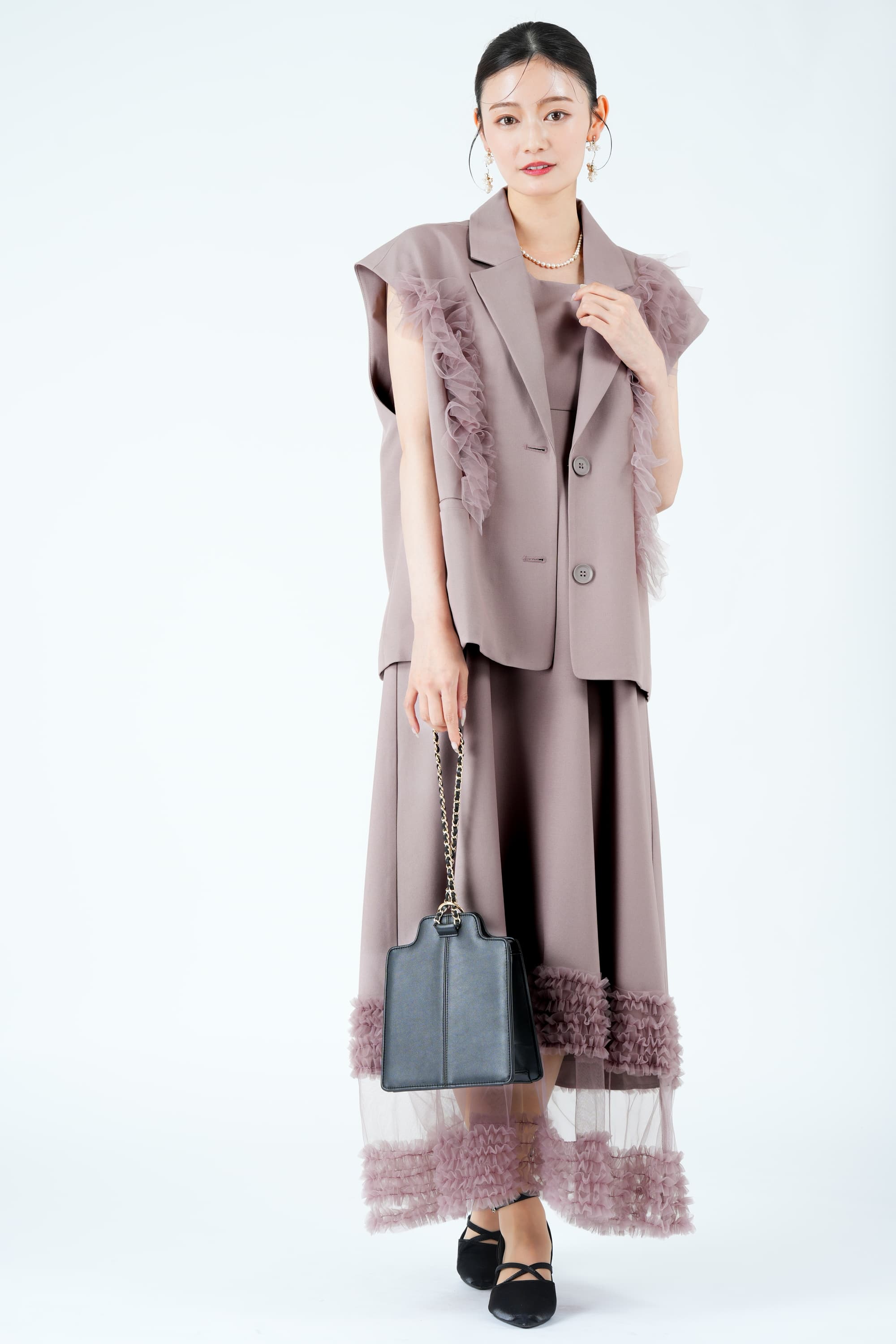 チュールフリルジレ付きくすみピンクドレス