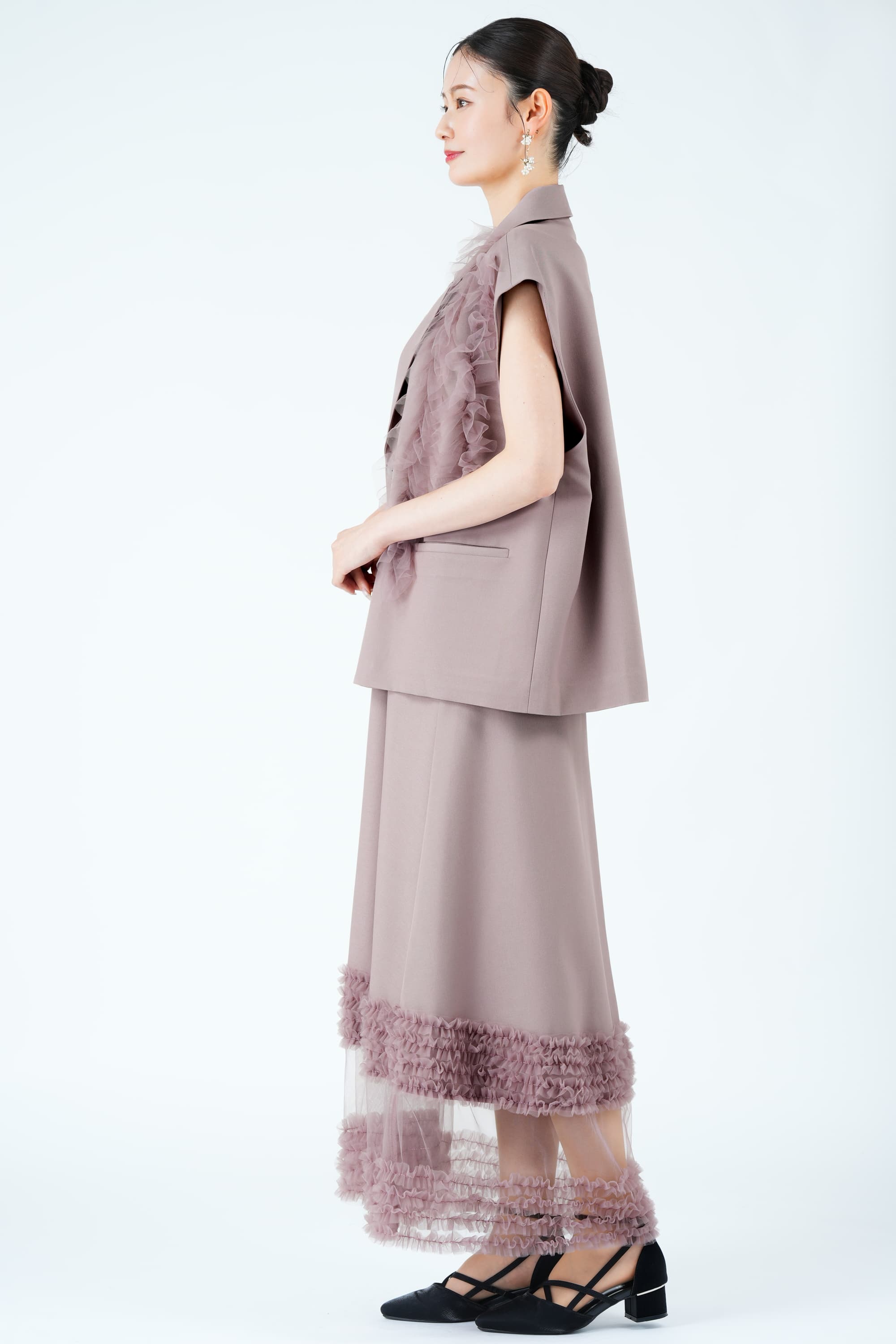 チュールフリルジレ付きくすみピンクドレス