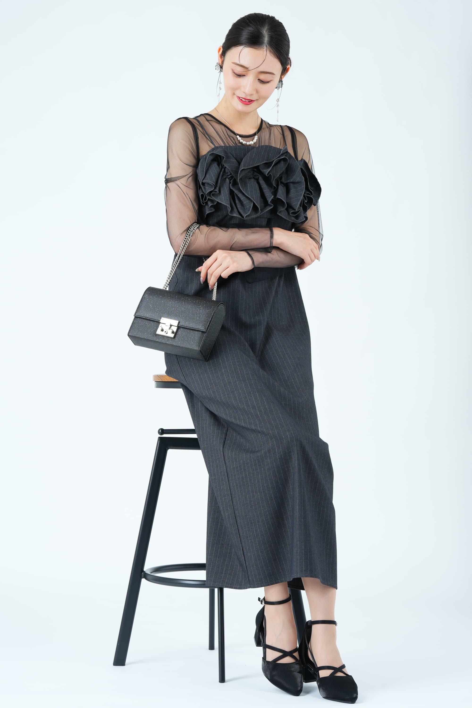 ウェービーフリル×ストライプグレードレス