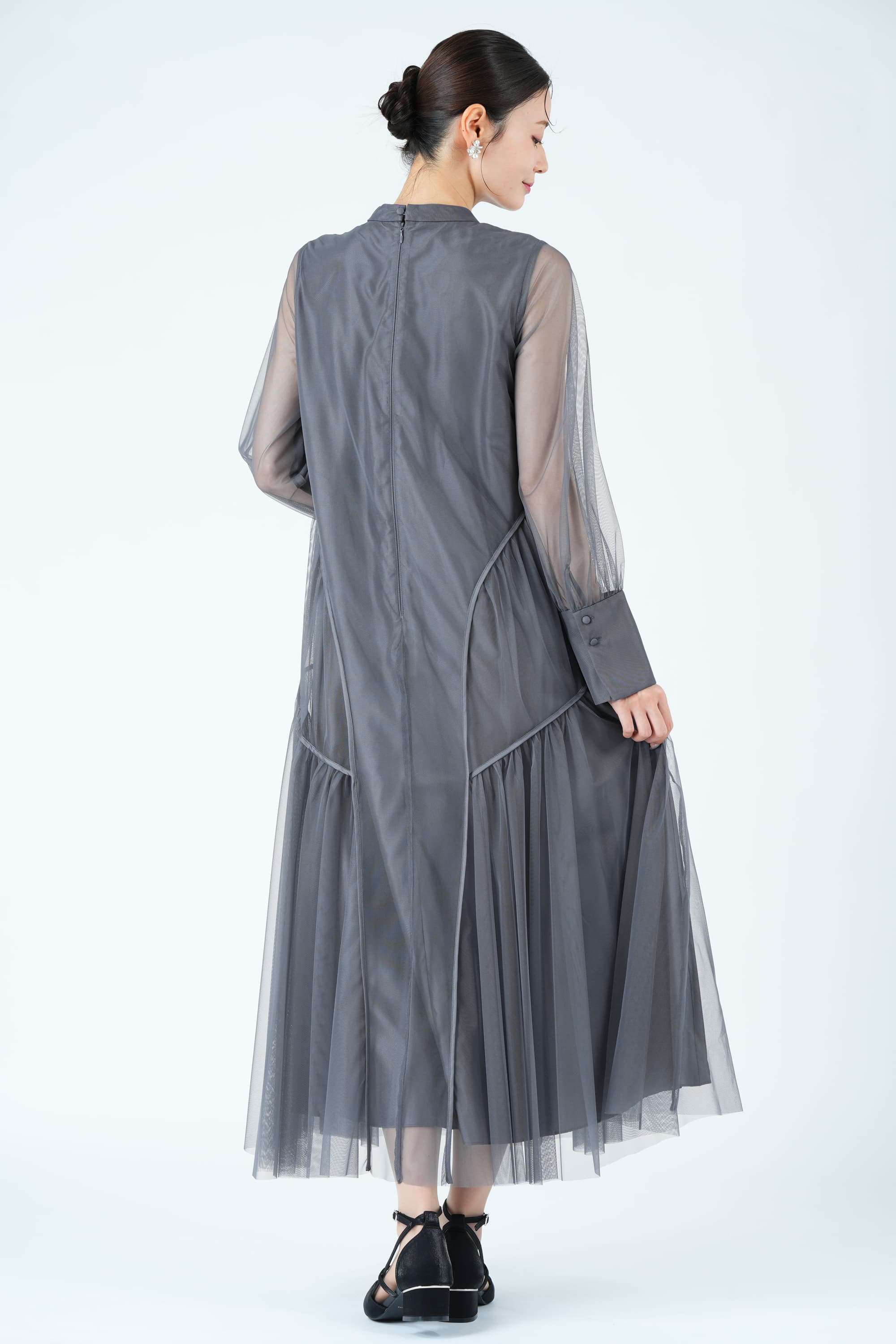 ANDRESD 総チュール×パイピンググレードレス (M) をレンタル - 結婚式