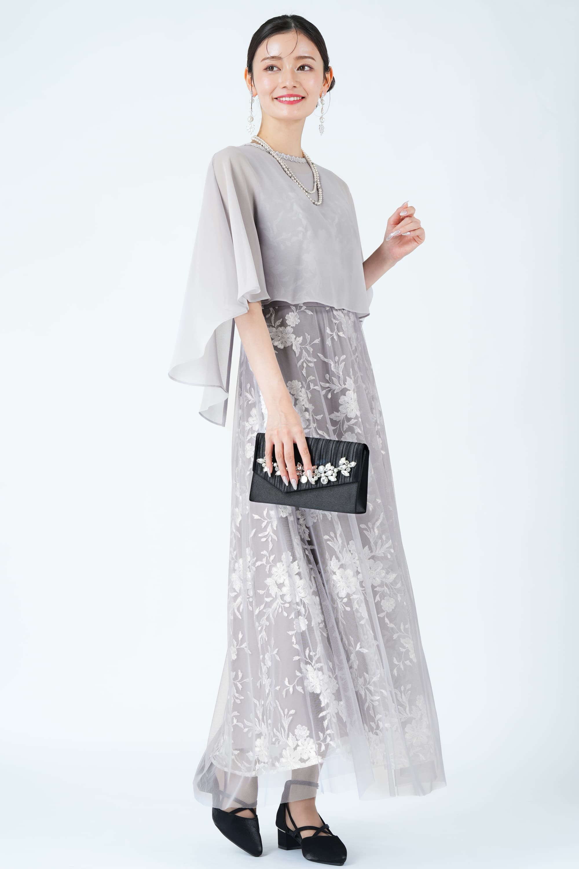 エレガント刺繍ケープライトグレードレス