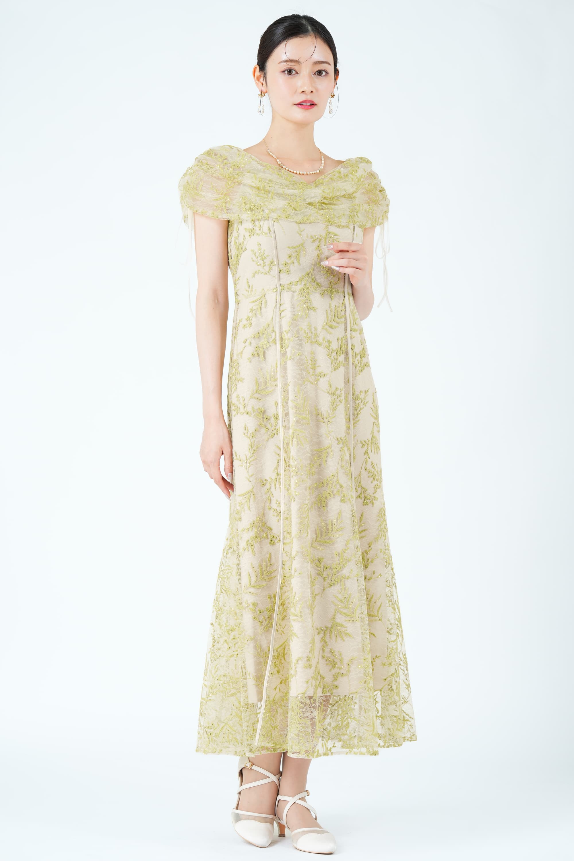 シークイン花モチーフライムグリーンドレス