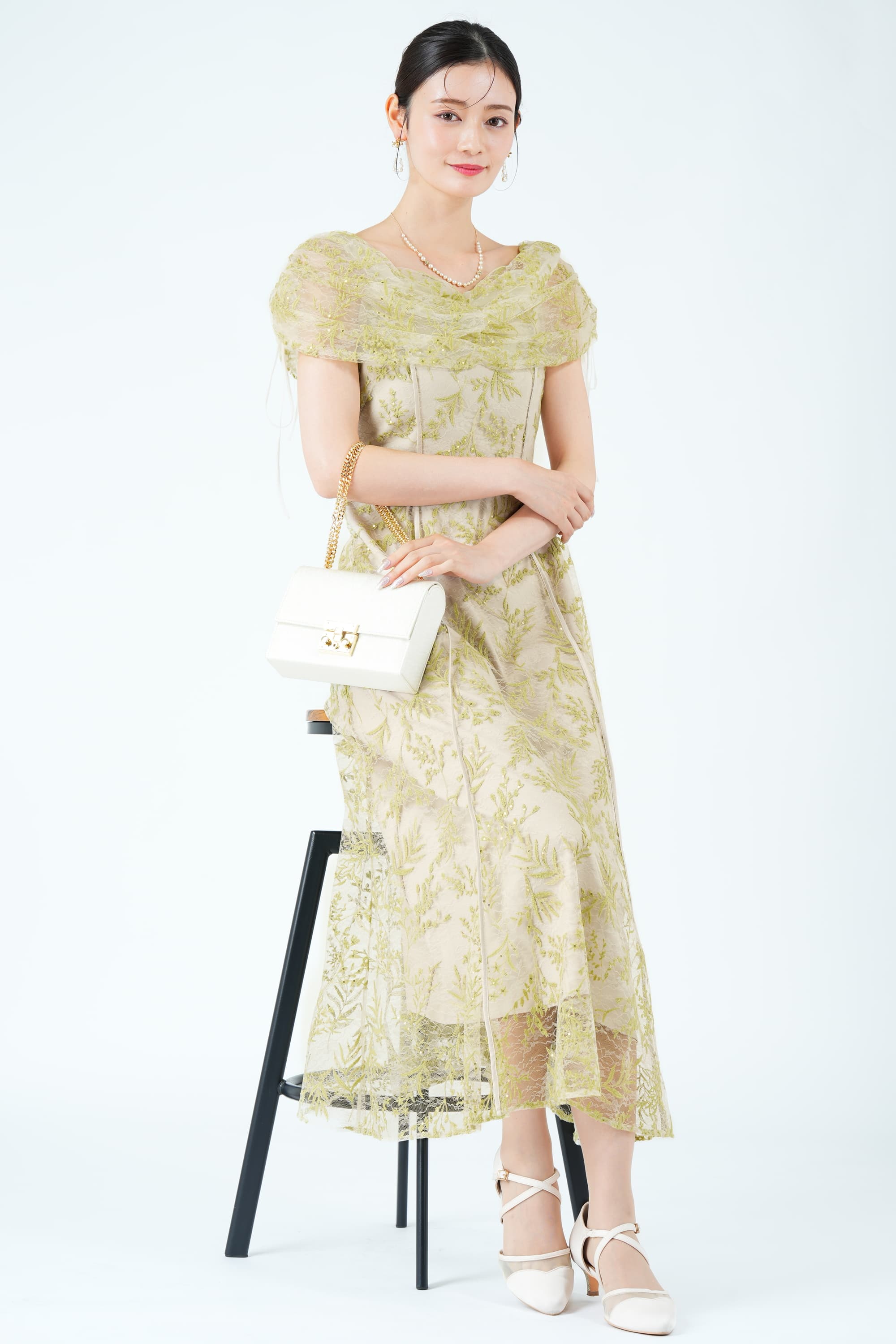 シークイン花モチーフライムグリーンドレス