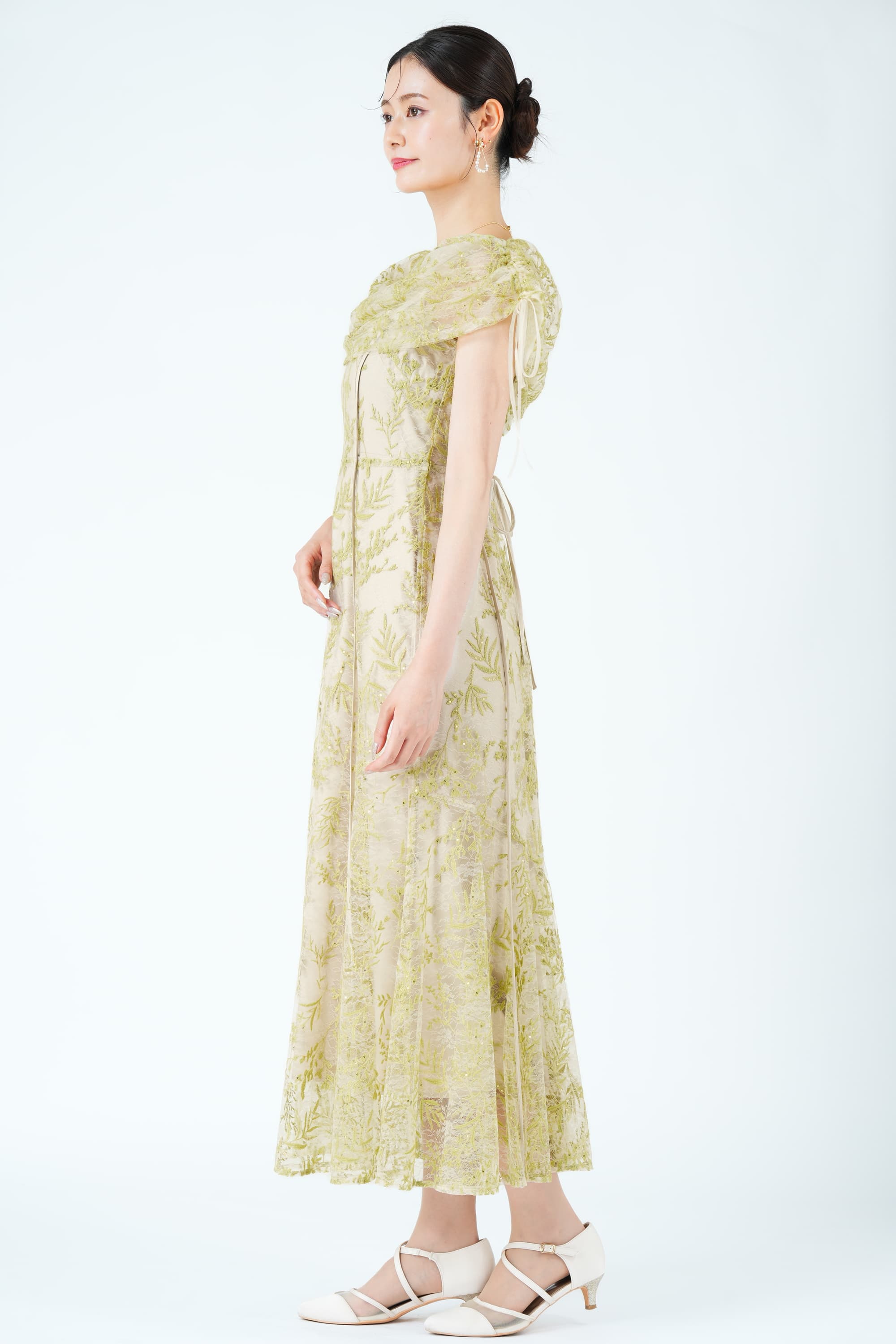 シークイン花モチーフライムグリーンドレス