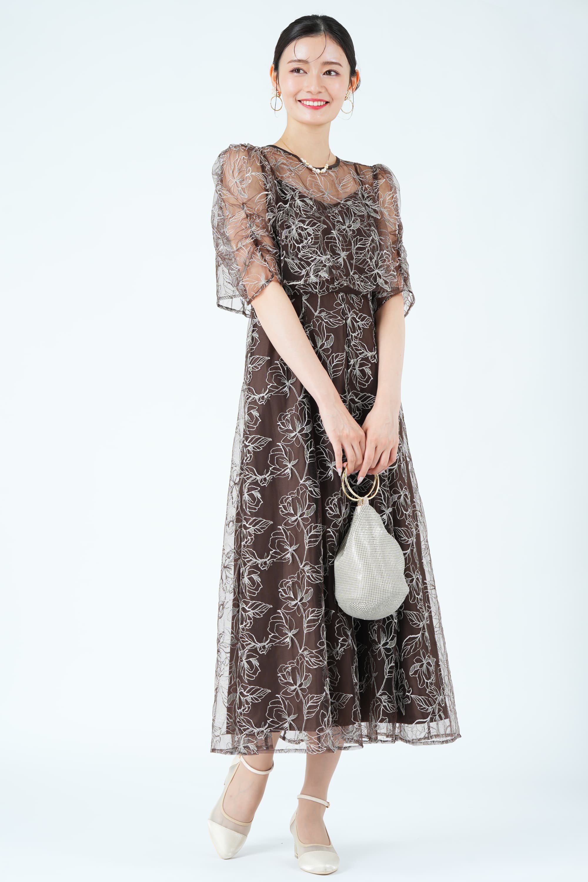 Hermoso luxe レイヤードフローラル刺繍ブラウンドレス (L) をレンタル