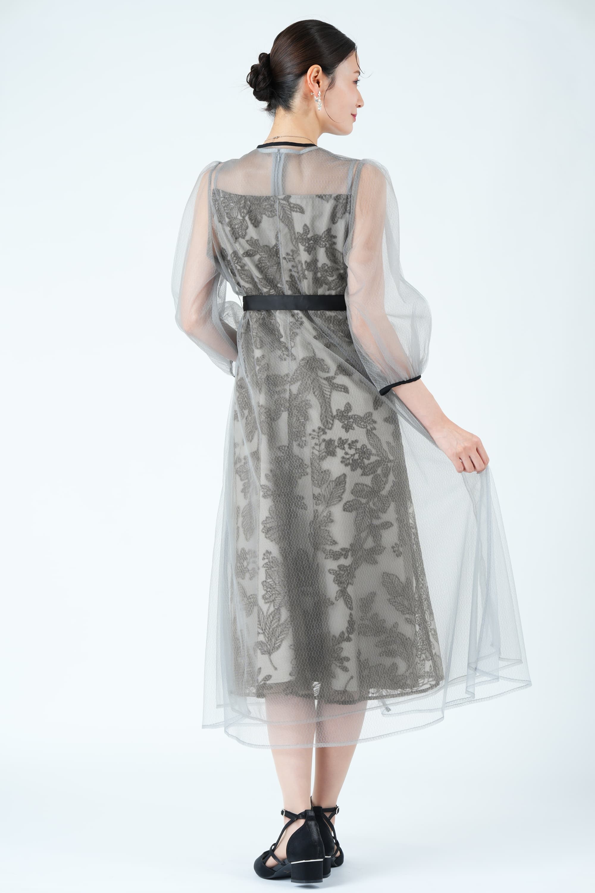 リーフ刺繍レイヤードベルトグレードレス