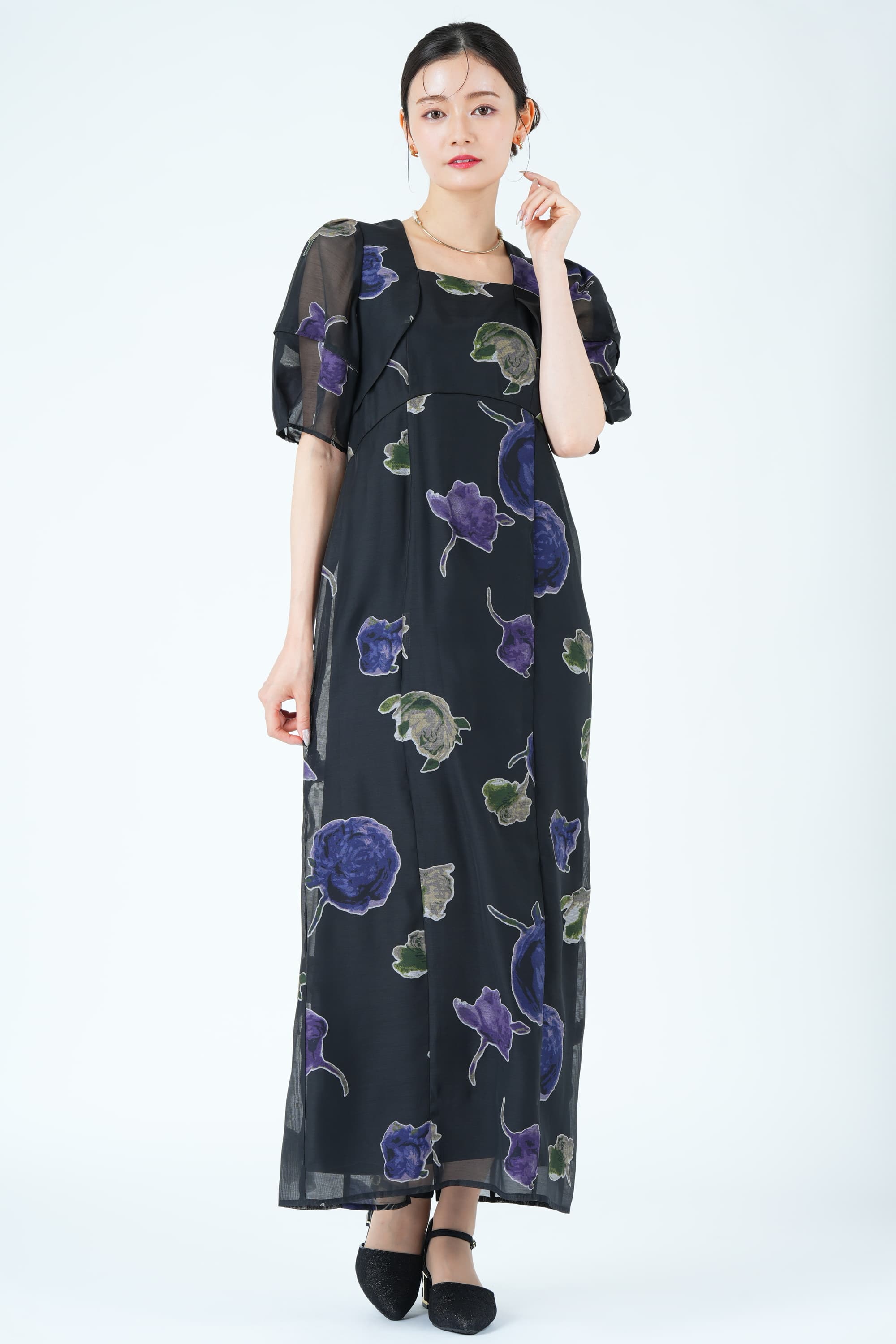 オパール薔薇モチーフブラックドレス