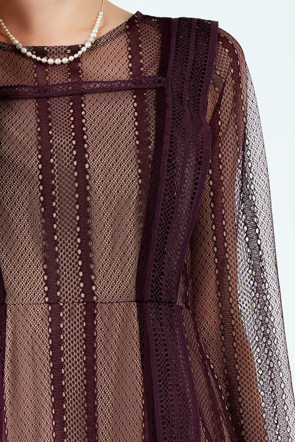 ジオメトリック柄レースボルドードレス