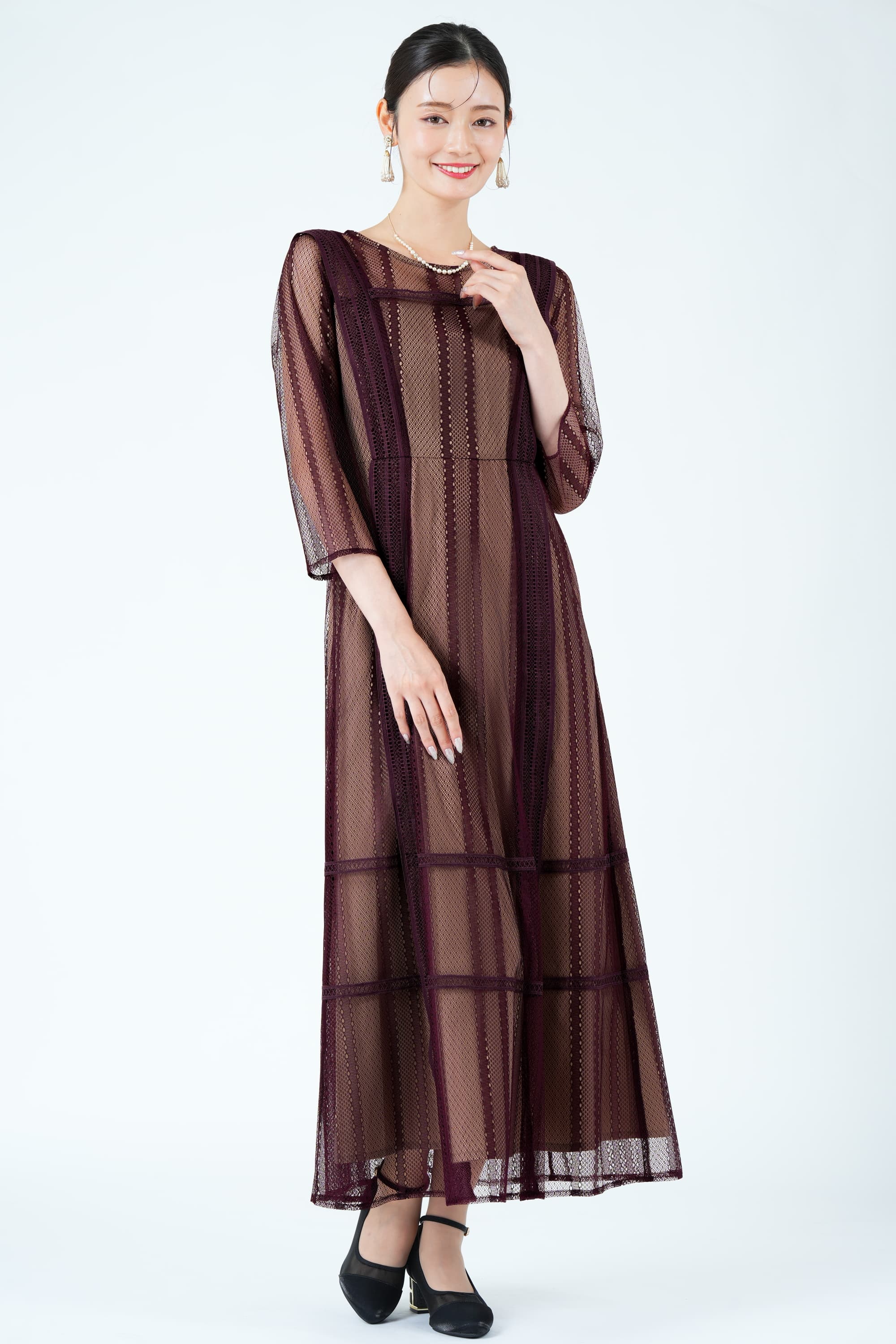 ジオメトリック柄レースボルドードレス