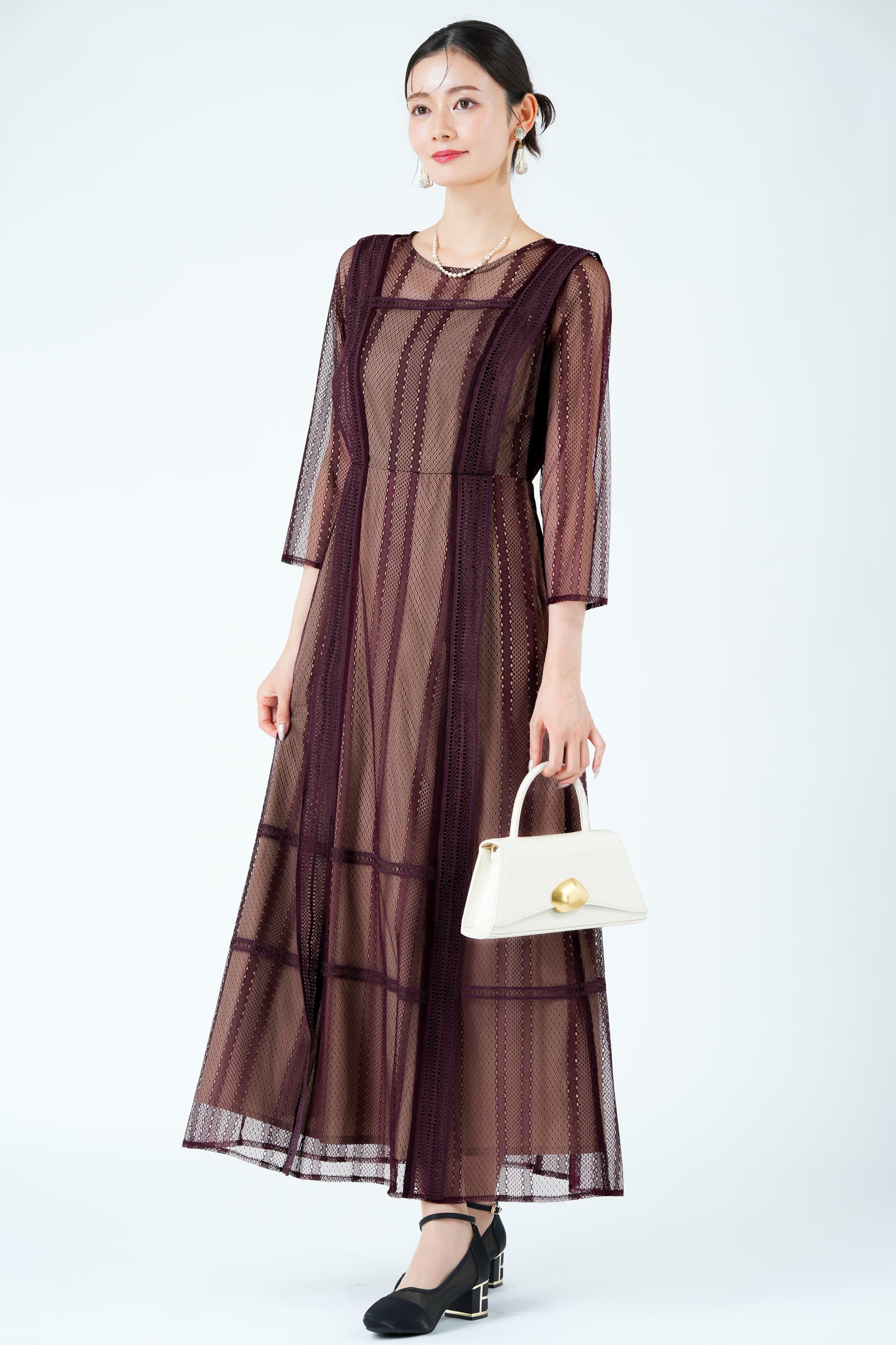 ジオメトリック柄レースボルドードレス