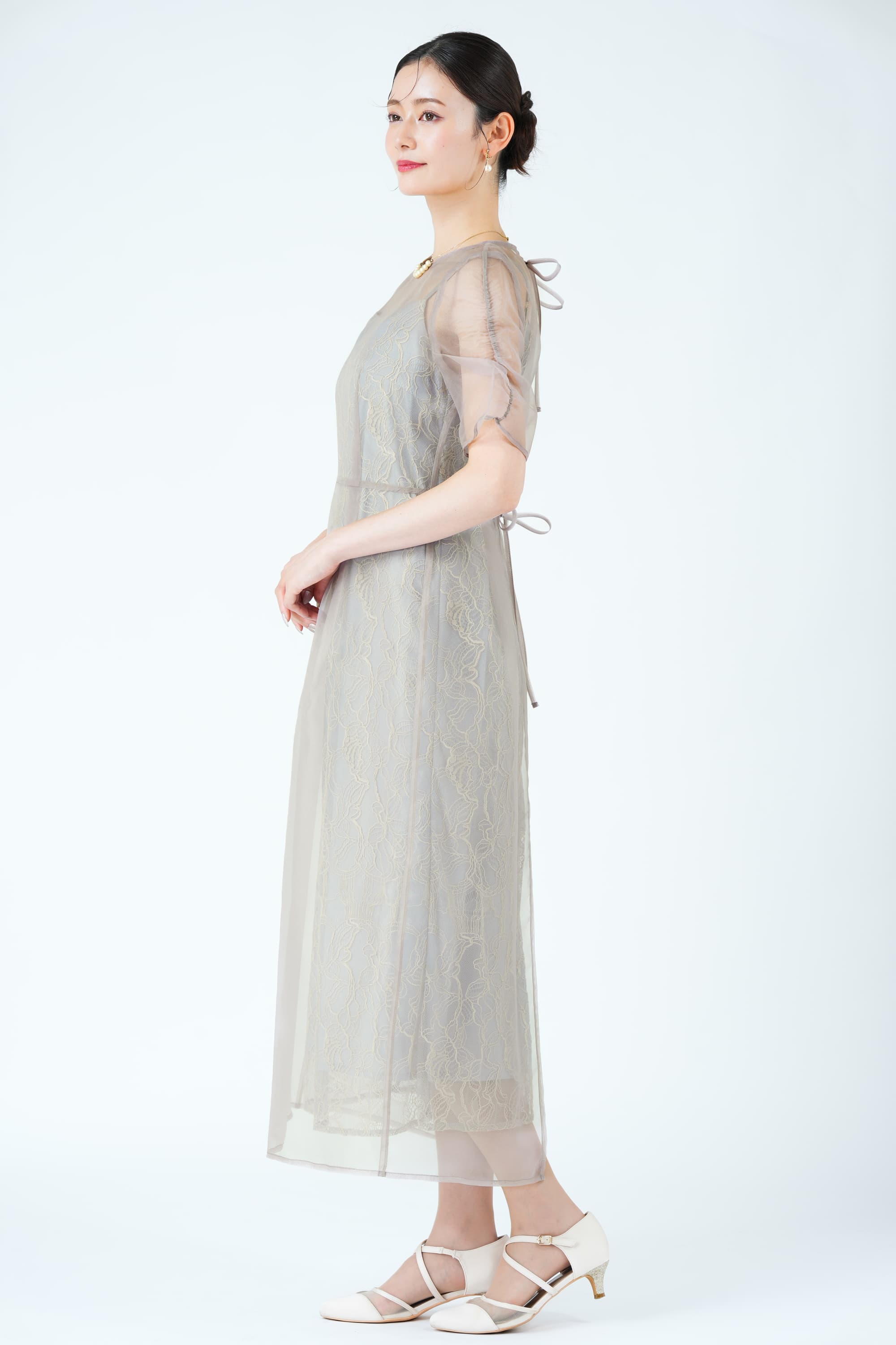 配色レース×オーガンジーエプロングレージュドレス