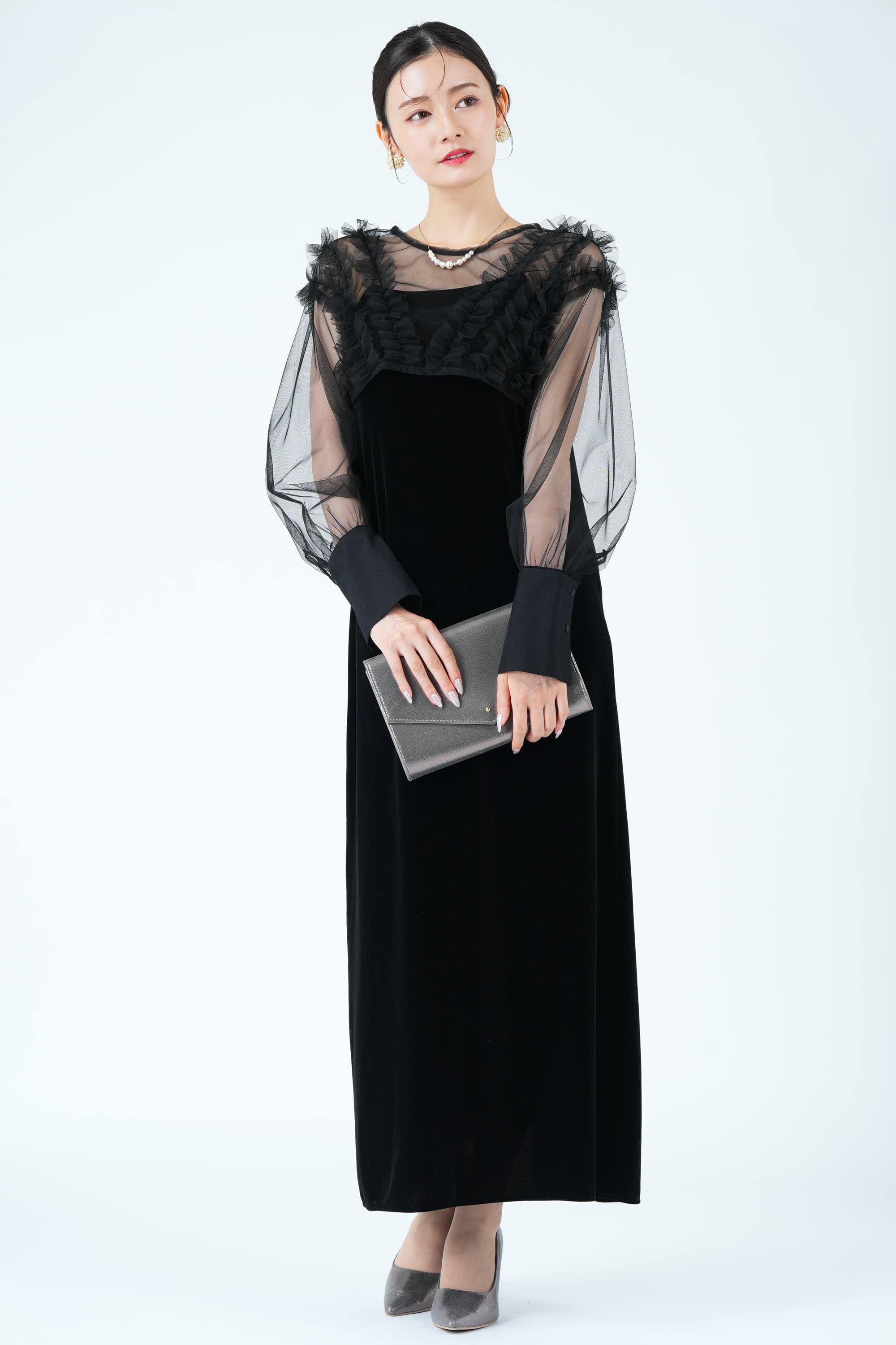 エアリーチュール×ベロアブラックドレス