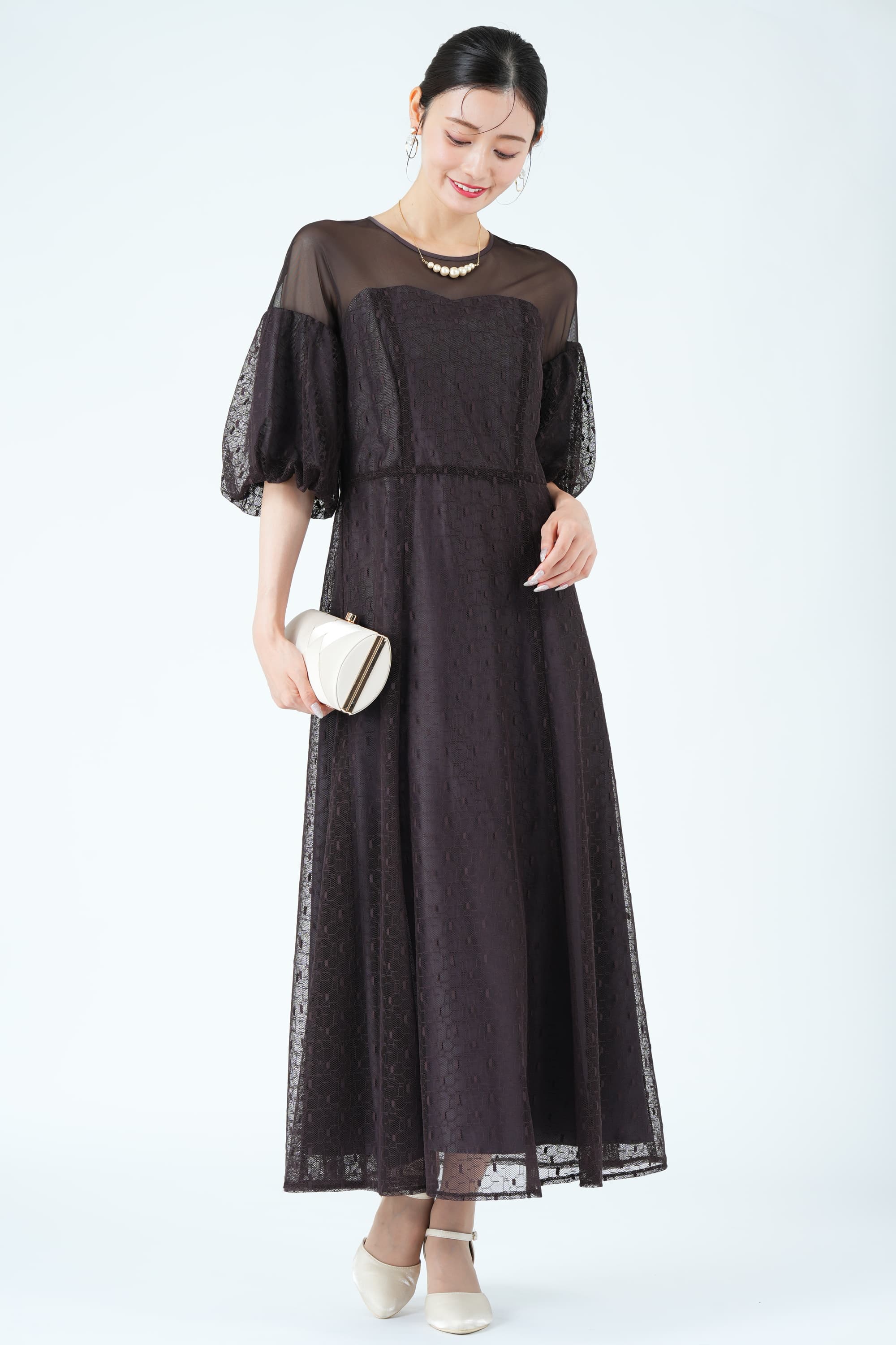 幾何学レース×パフスリーブブラウンドレス
