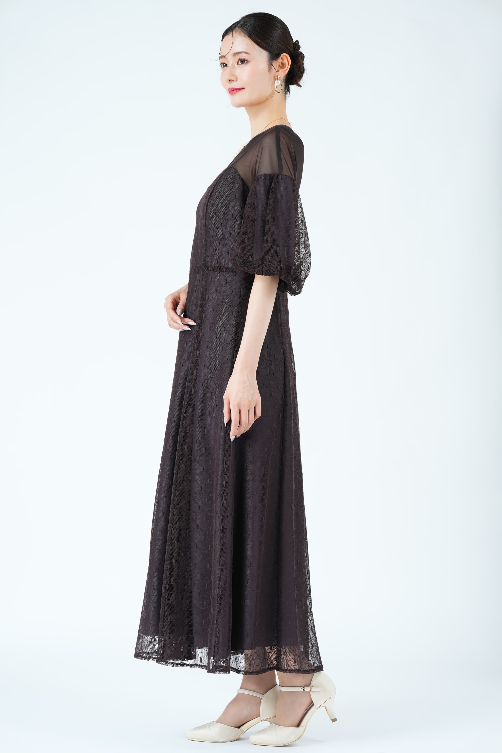幾何学レース×パフスリーブブラウンドレス