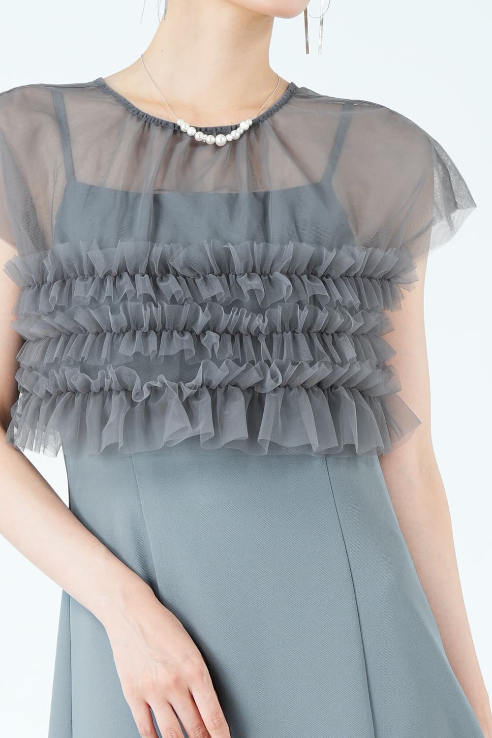 立体エアリーチュールくすみブルードレス