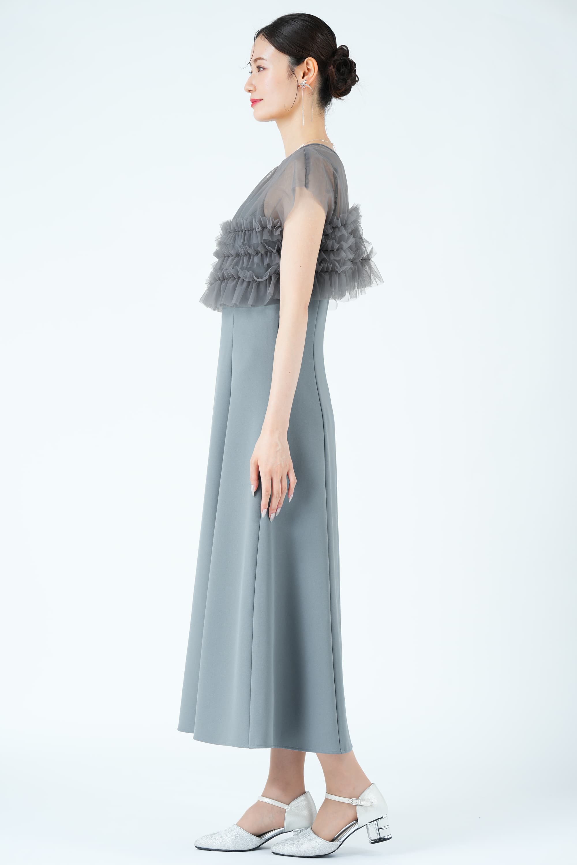 立体エアリーチュールくすみブルードレス