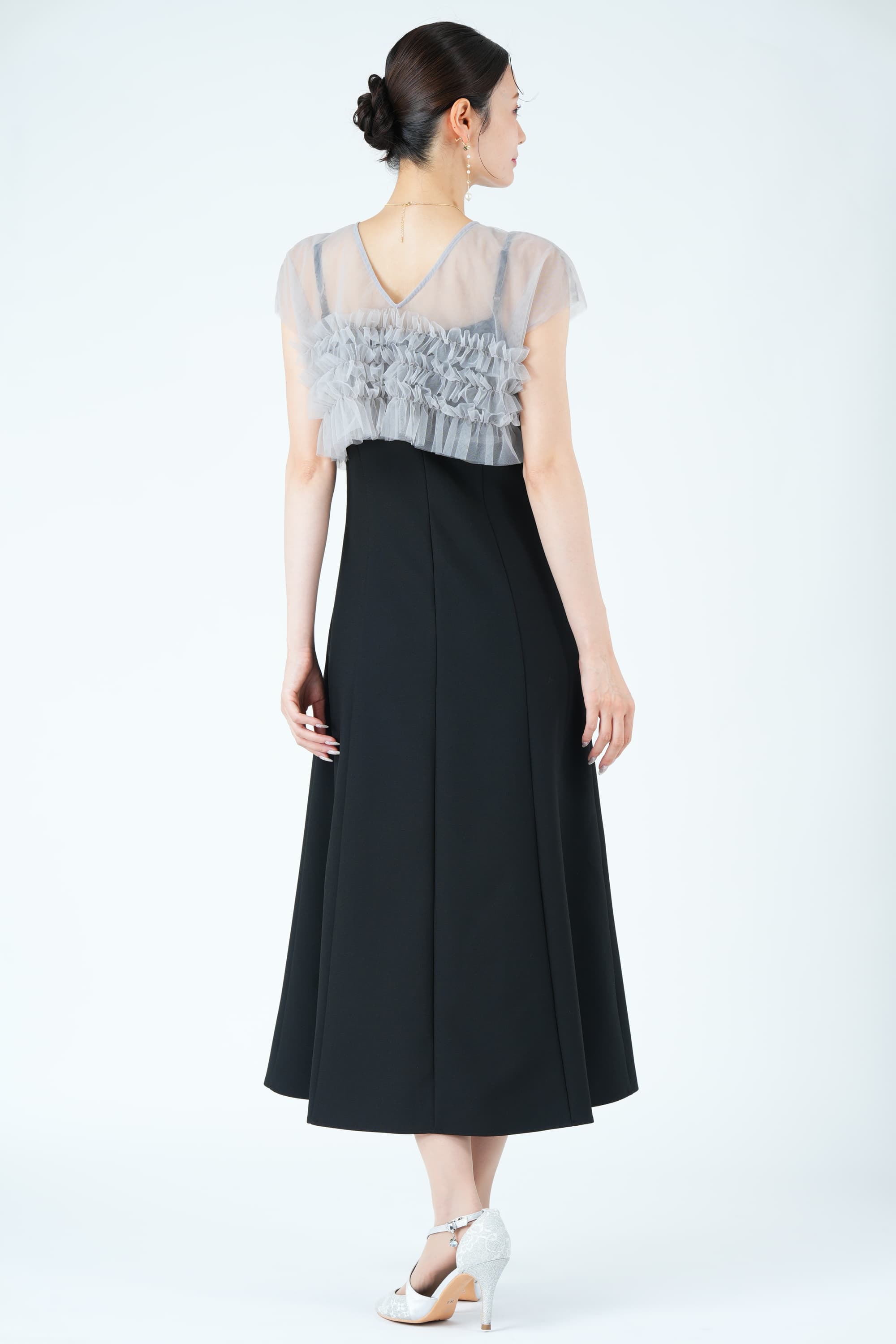 立体エアリーチュールブラックドレス