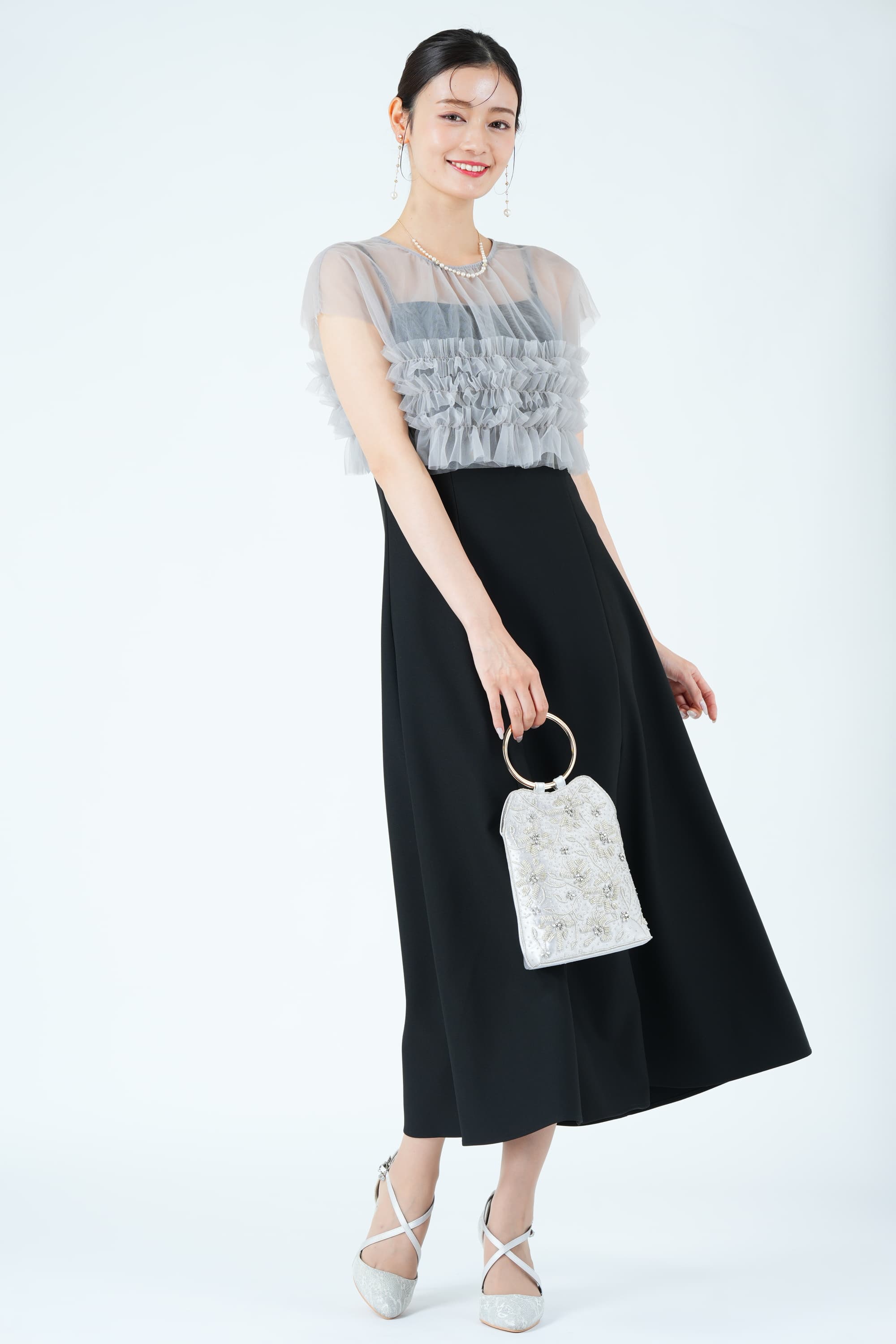 立体エアリーチュールブラックドレス