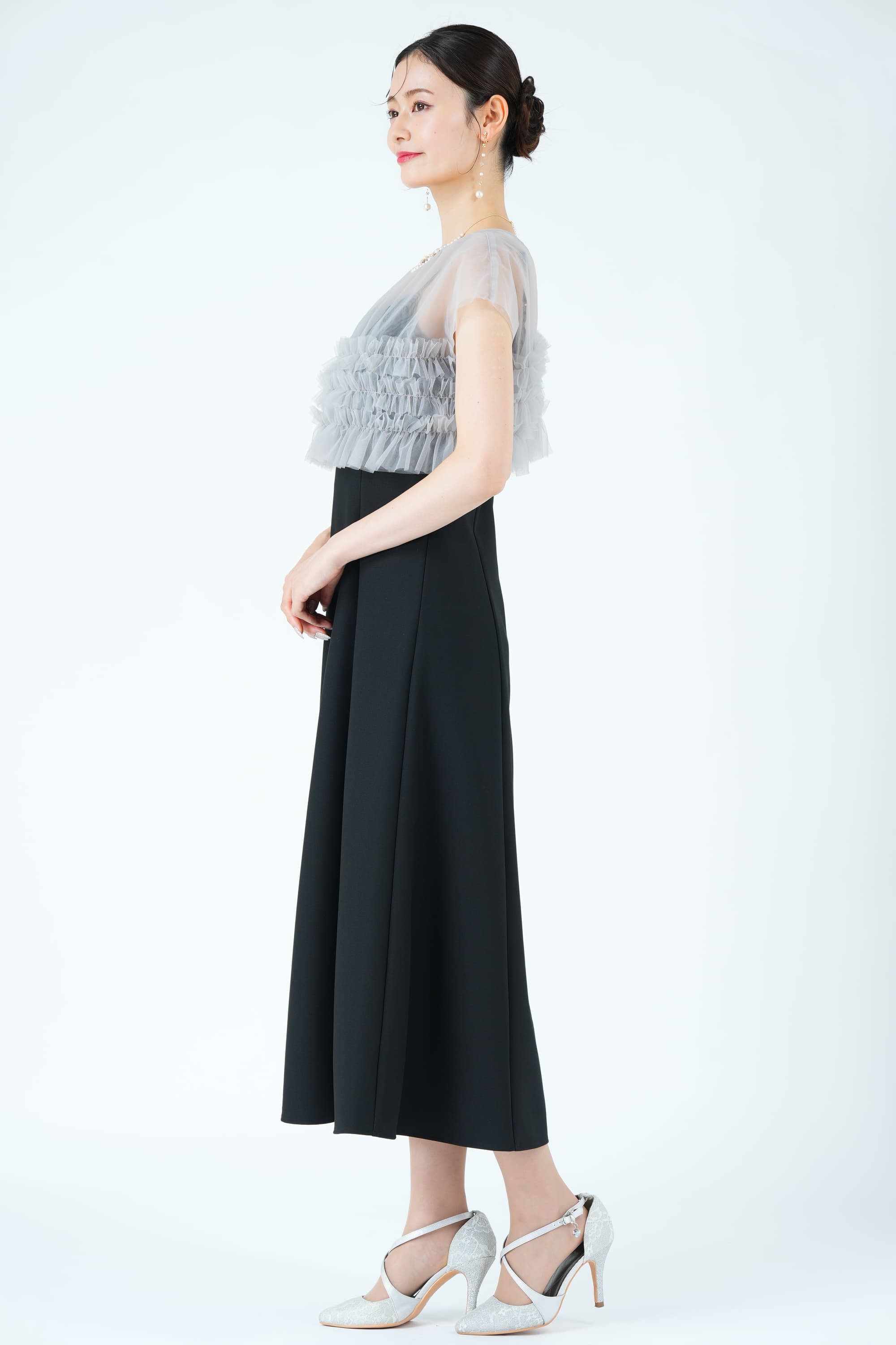 立体エアリーチュールブラックドレス