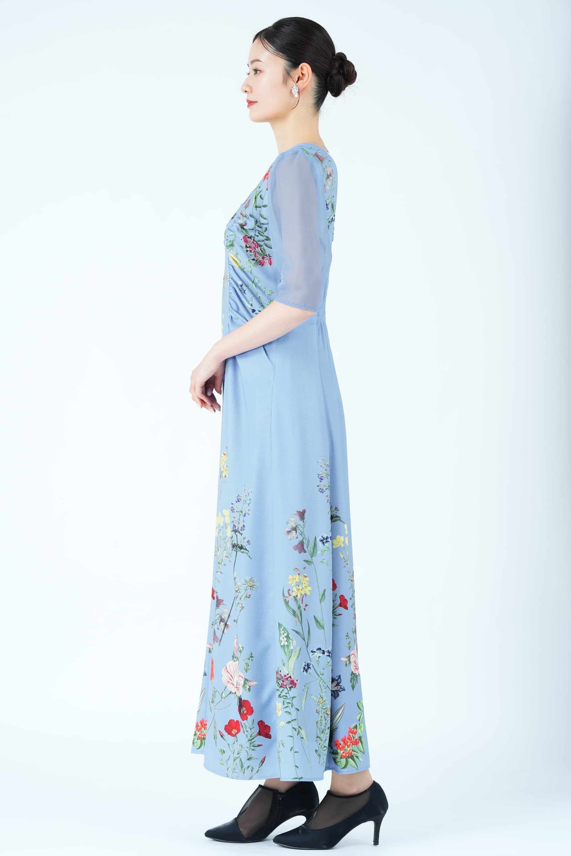 ボタニカルブルーム柄ブルードレス