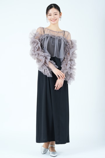 グレーチュールフリルボレロ&times;ブラックドレス