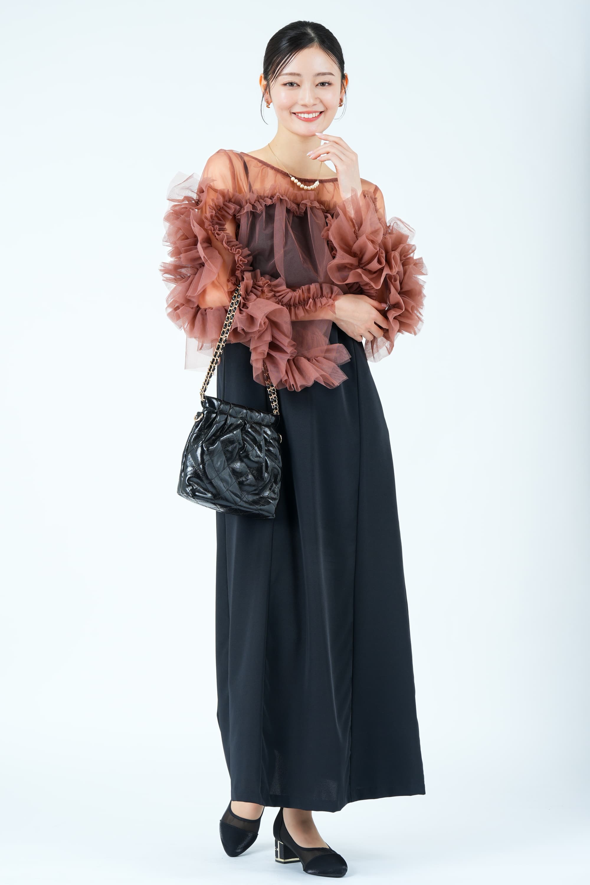 ブラウンチュールフリルボレロ&times;ブラックドレス