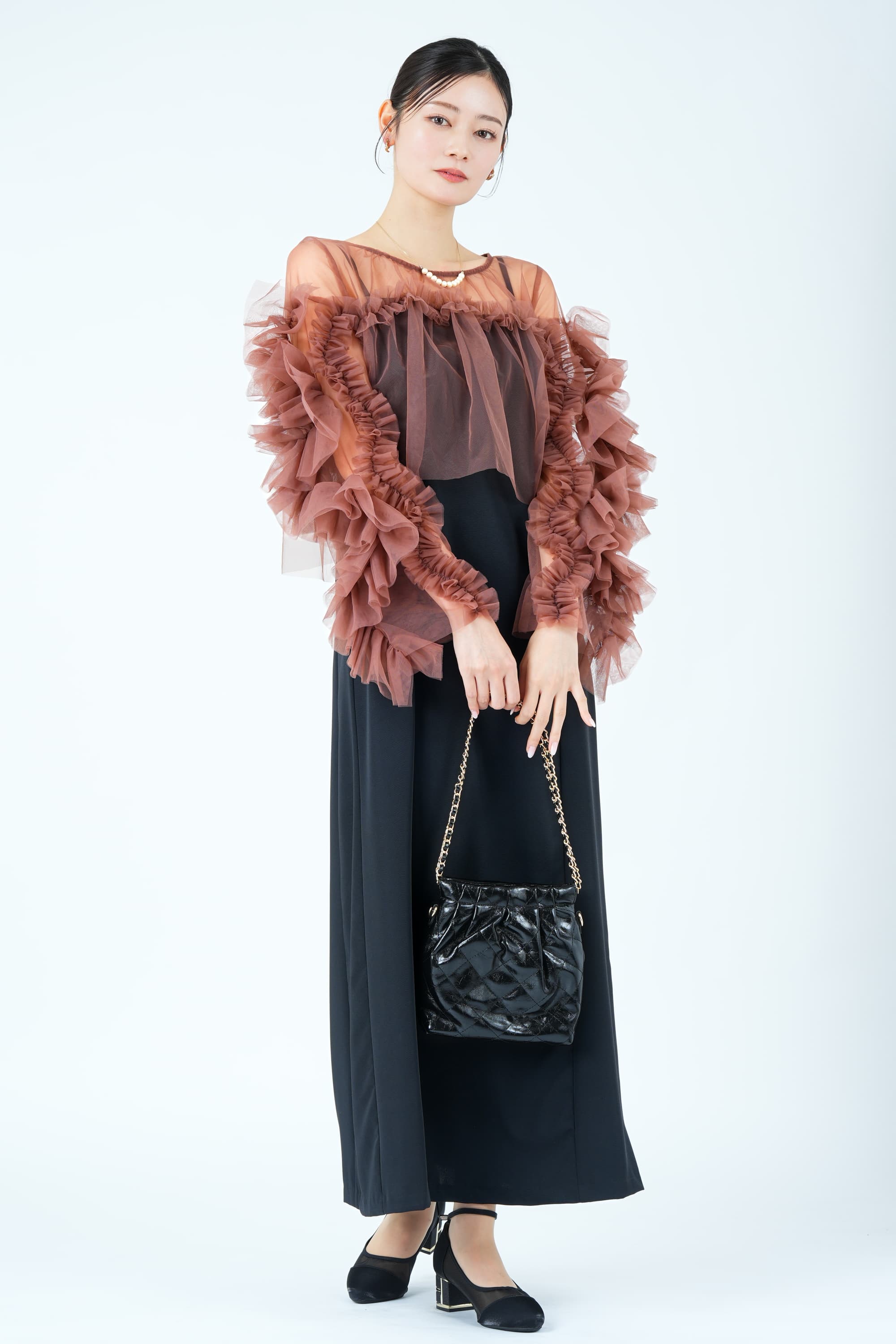 ブラウンチュールフリルボレロ&times;ブラックドレス