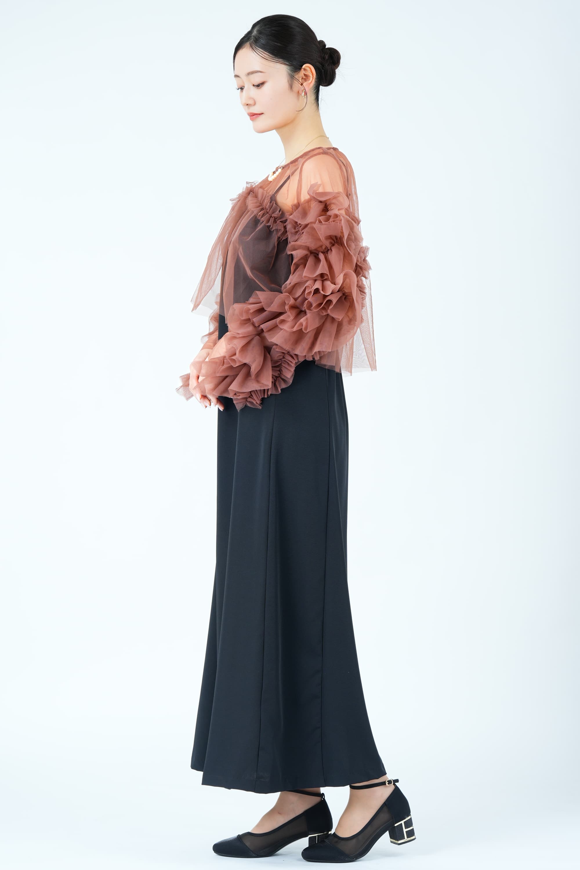 ブラウンチュールフリルボレロ&times;ブラックドレス