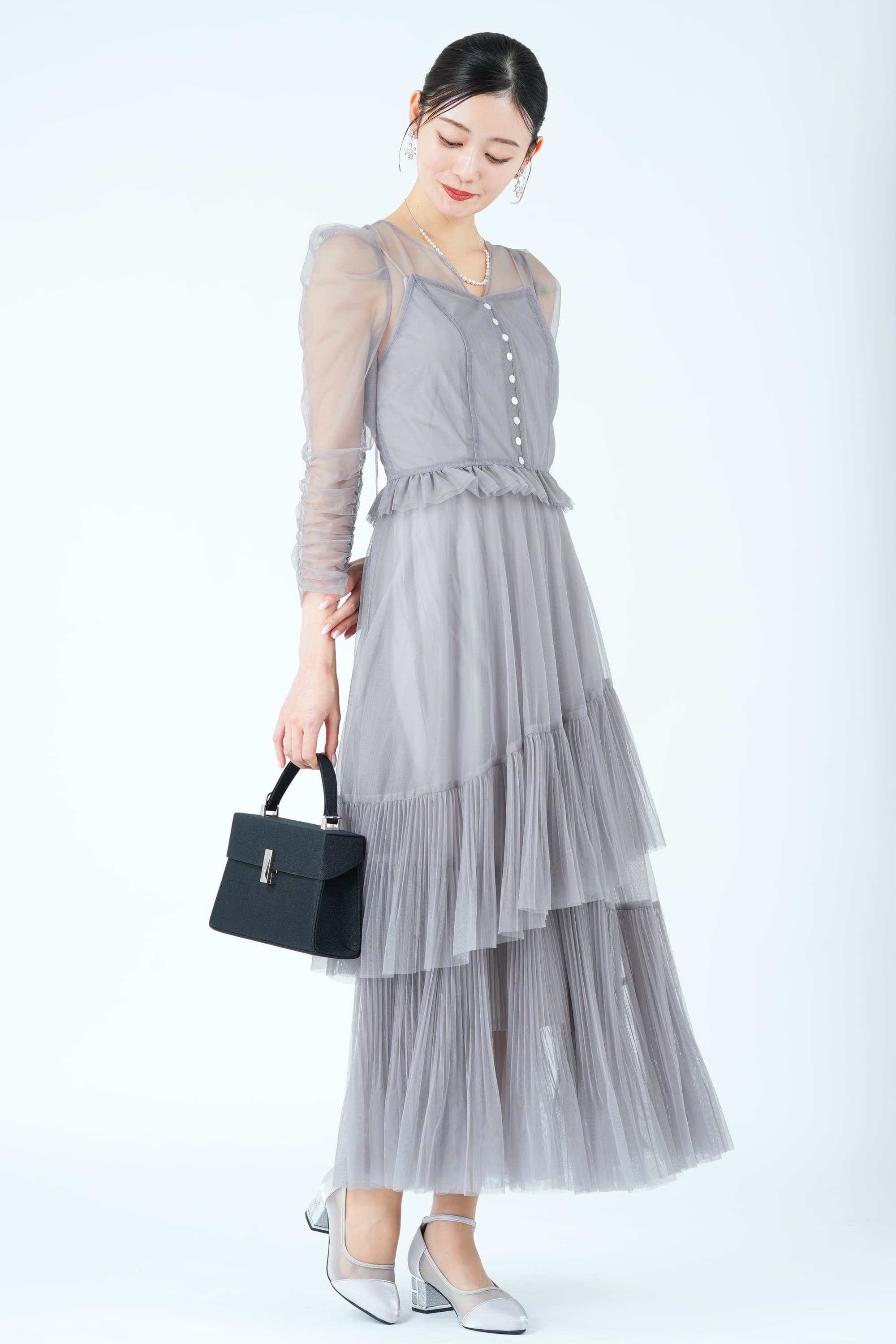 アシメティアードチュールグレードレス